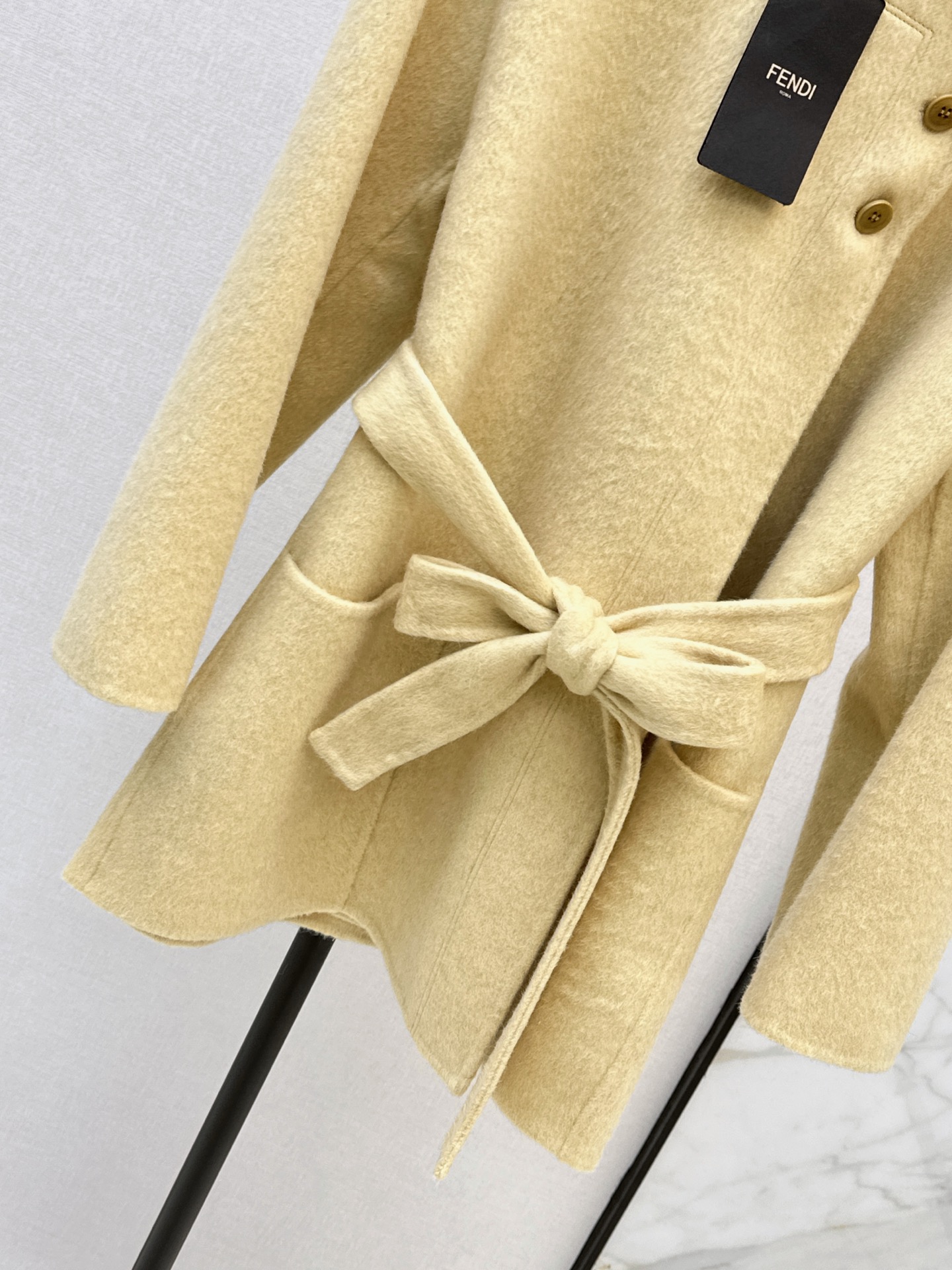 Fen 26fw fur-trim cropped belted overcoats