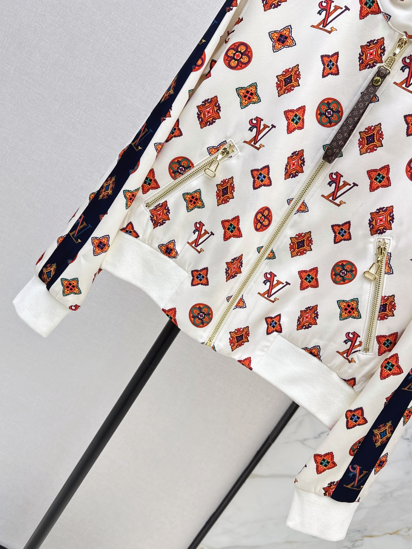 Loui 26fw print jacket