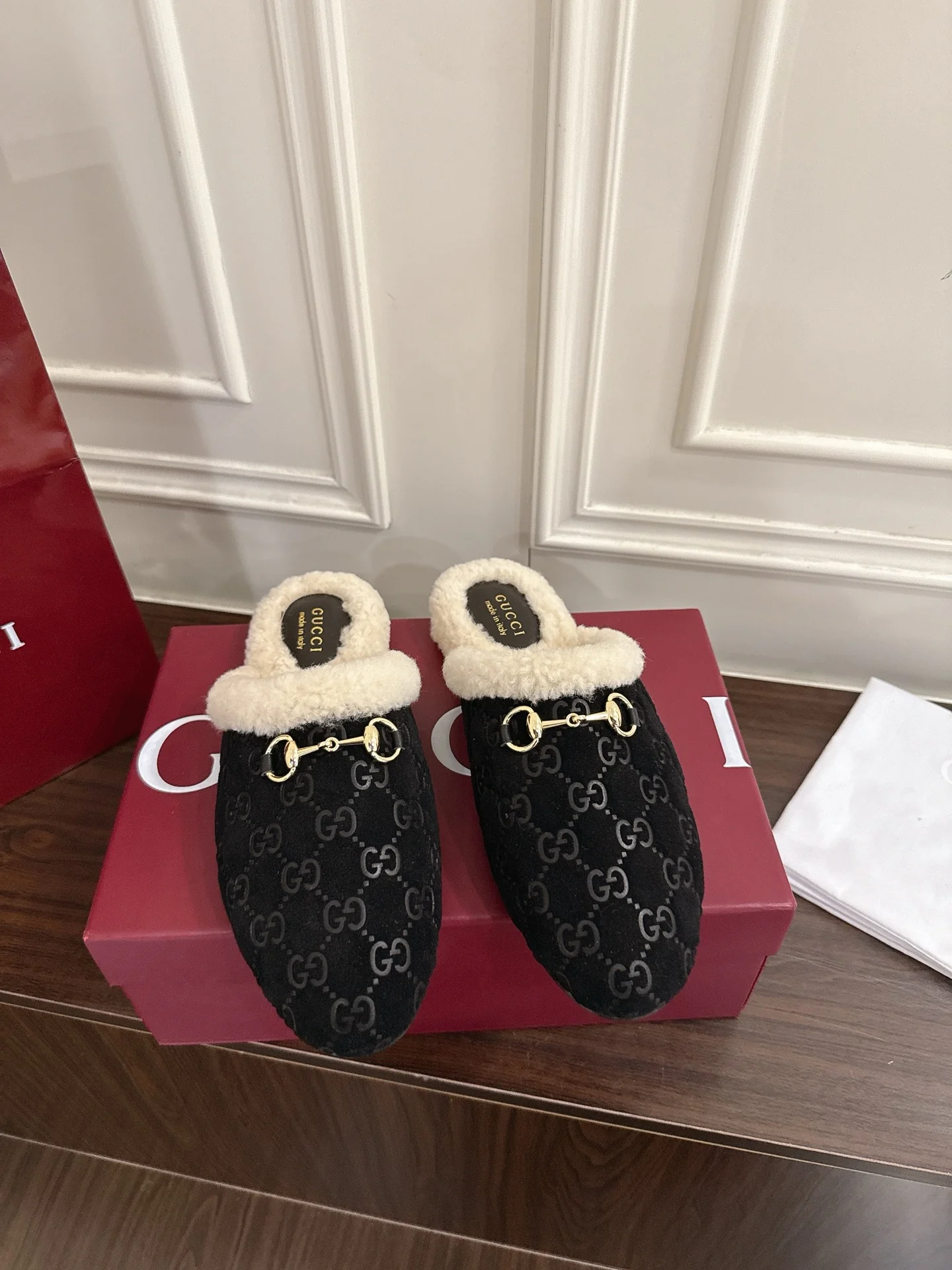 Guc 25fw mules shoes