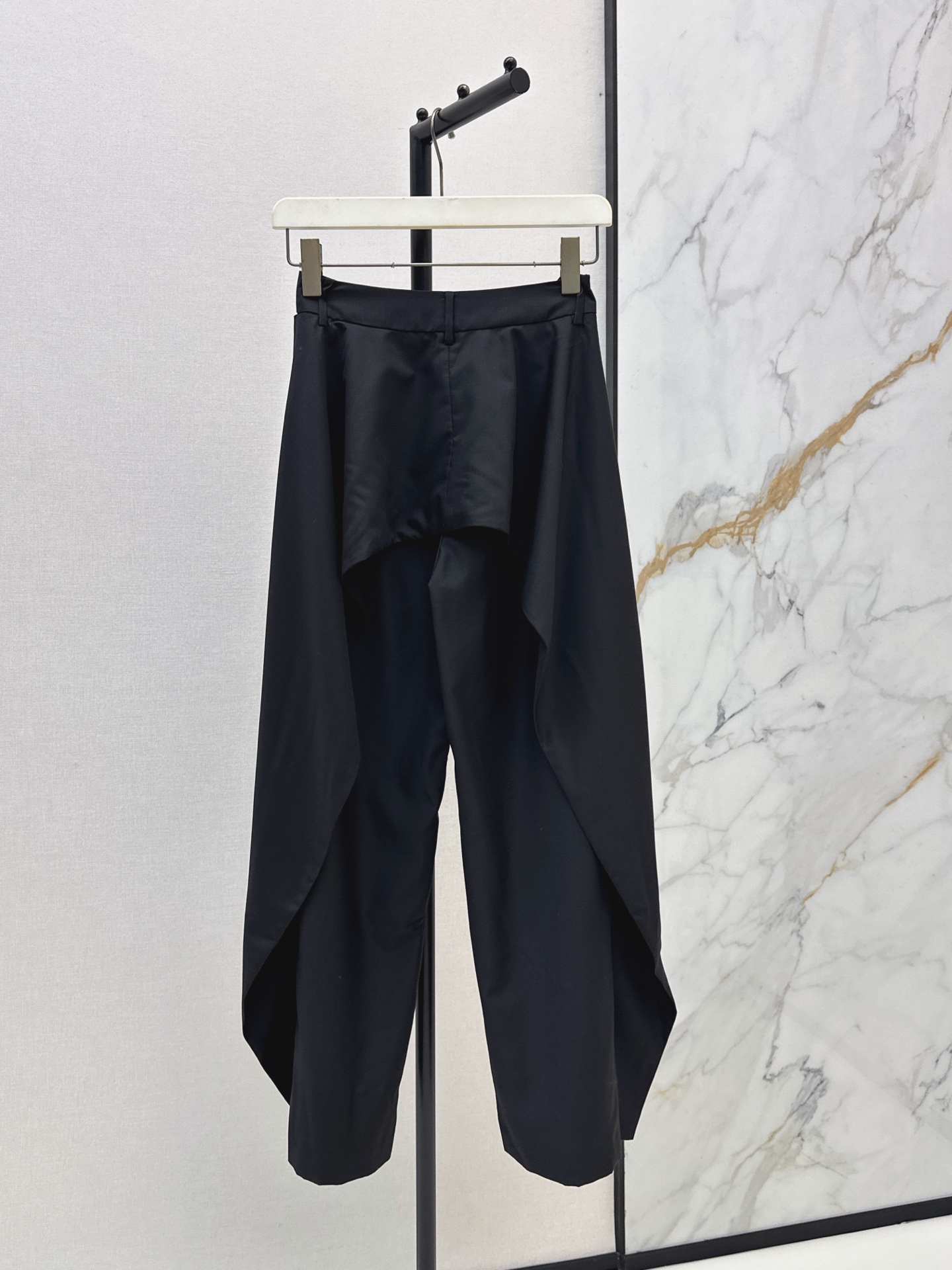 Loe 26fw suit pants