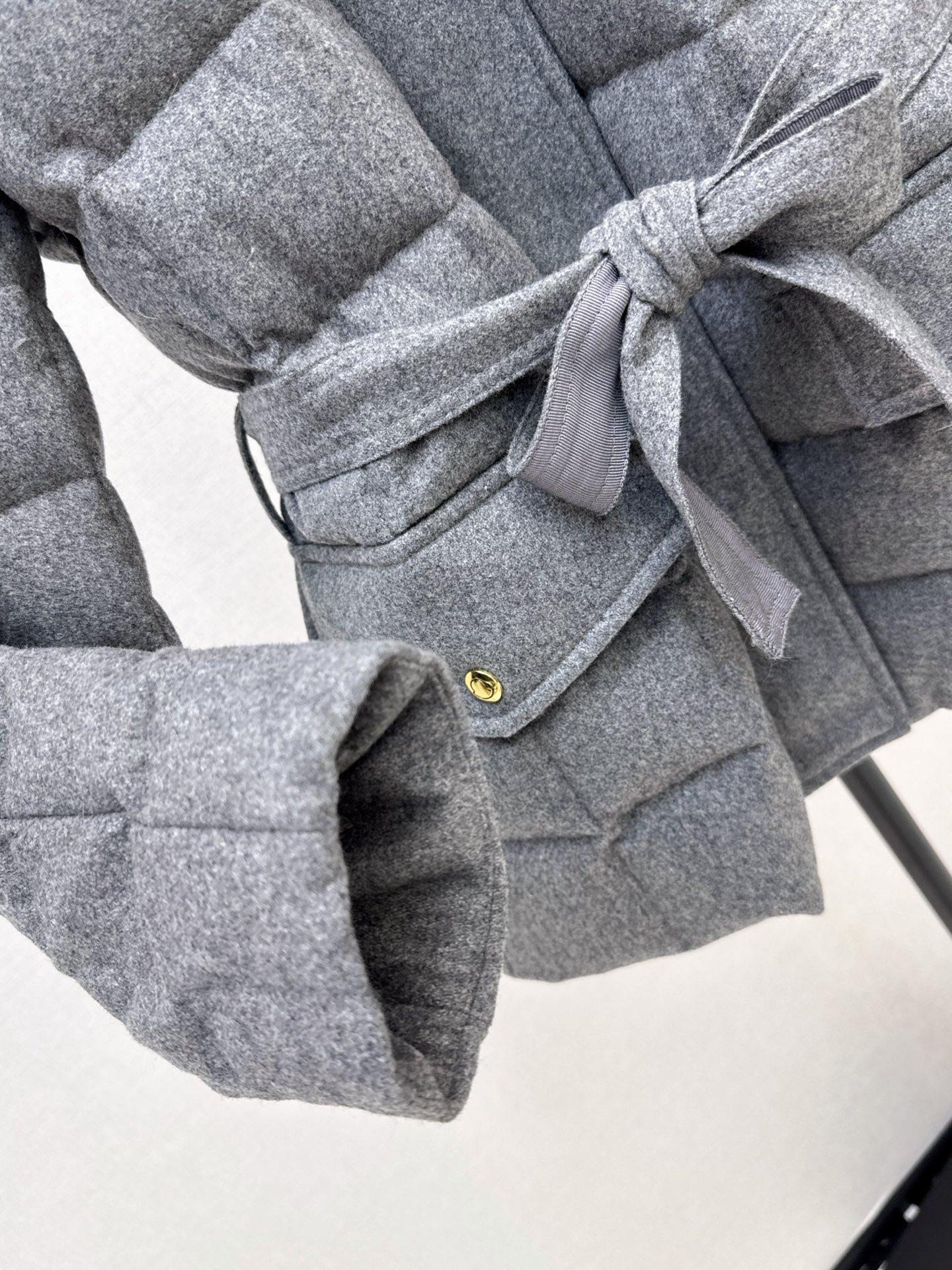 Monc 26fw belted down jacket