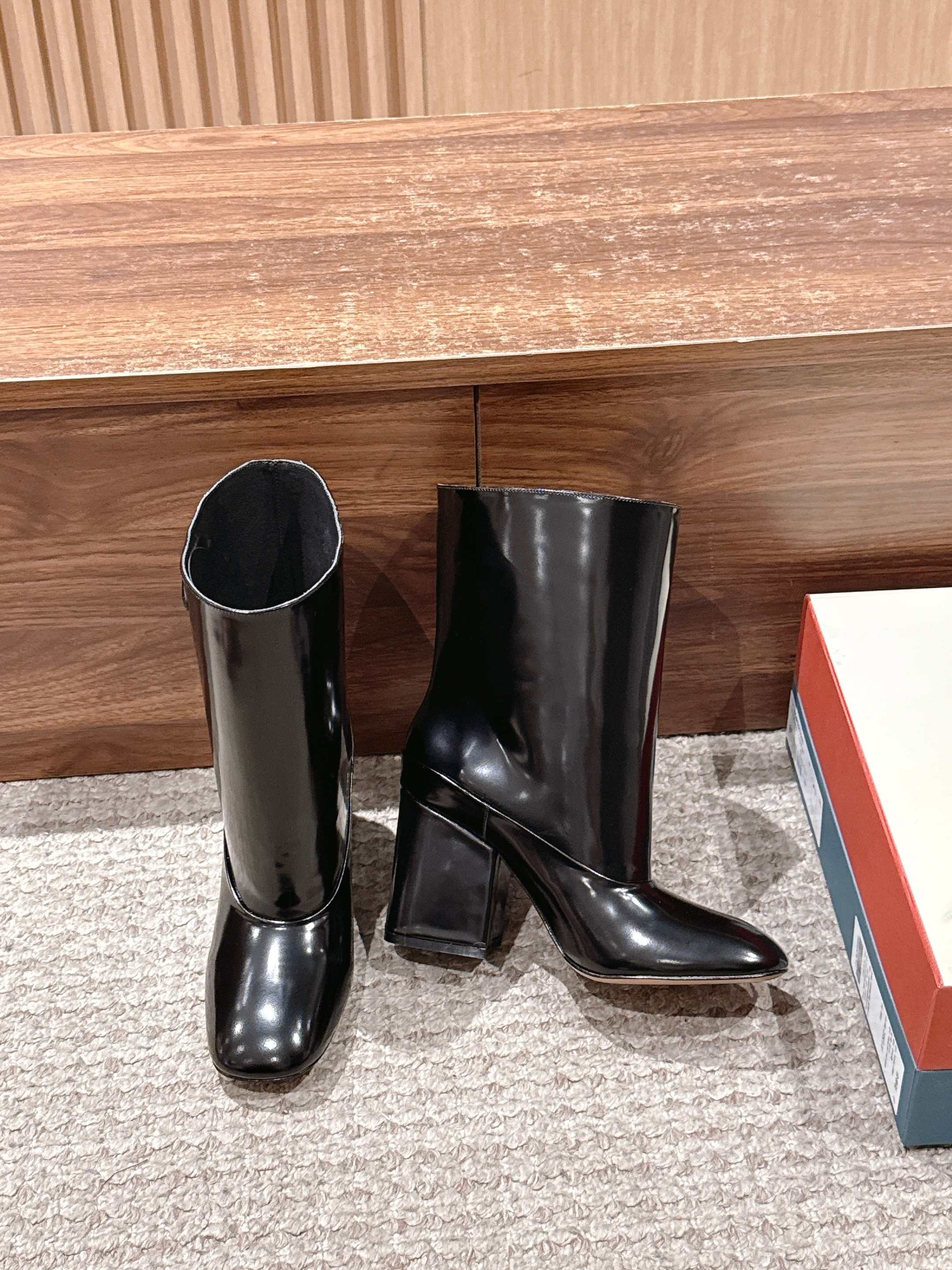 Mar 25fw boots