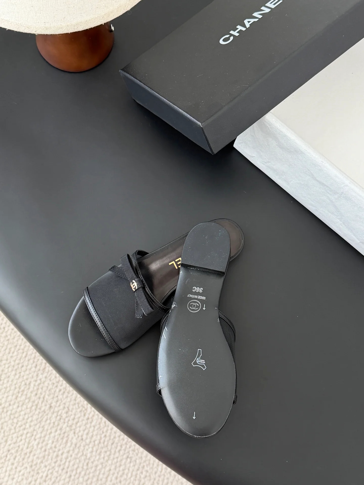 Chan 26ss bow mesh slides