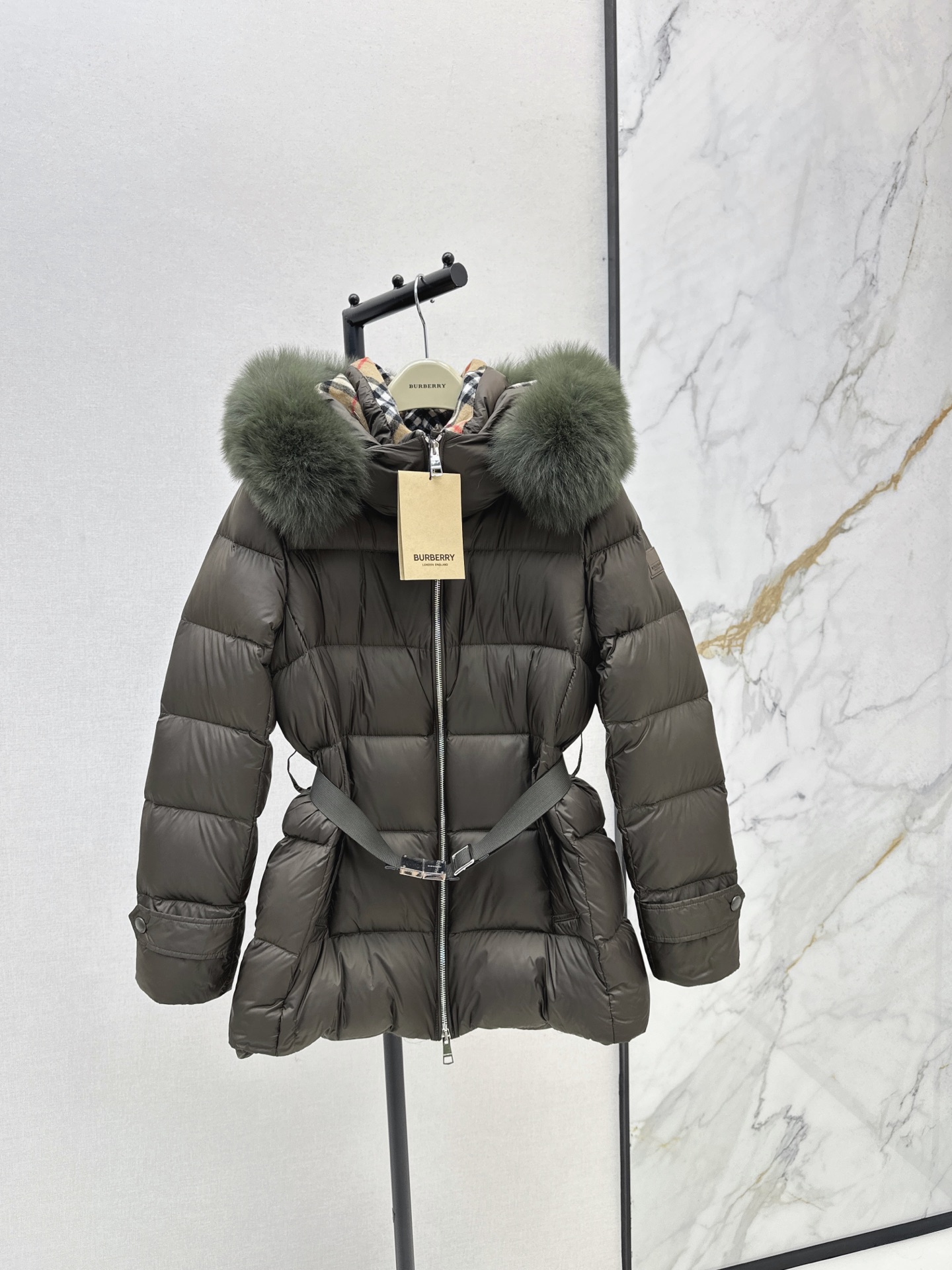Bur 26fw Hooded Belted Down Jacket