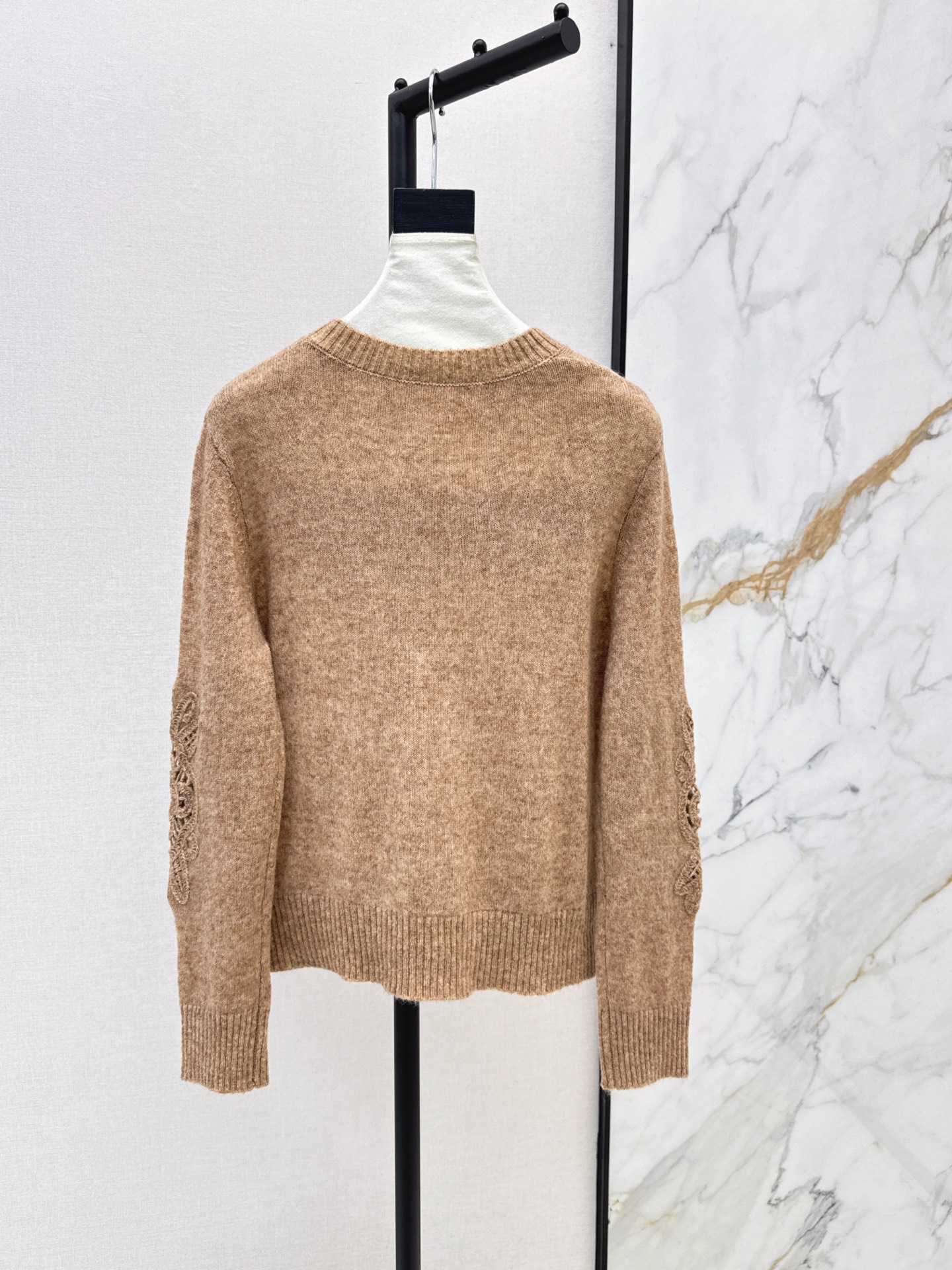 Brun 26fw hollow contract knit sweater