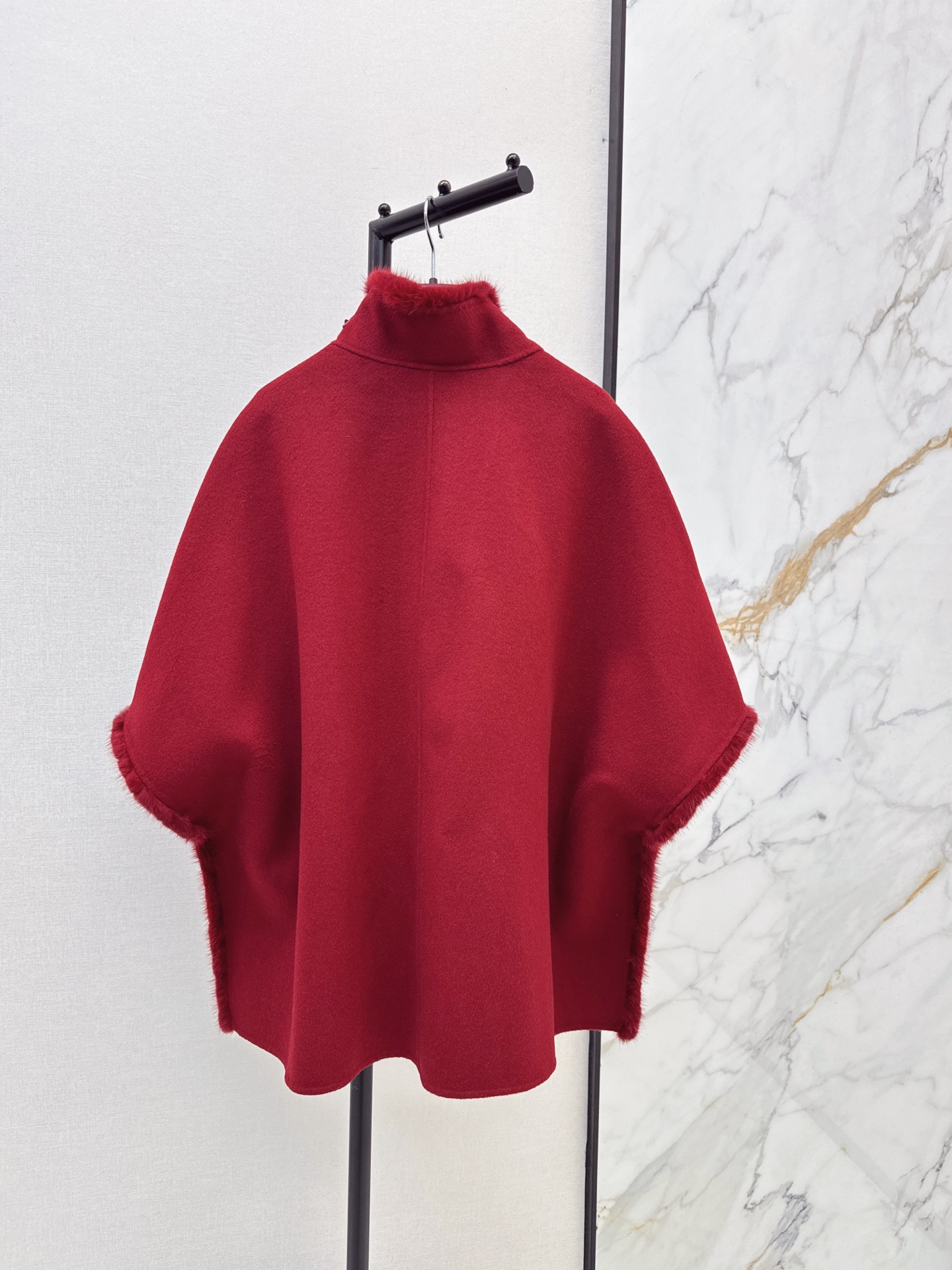 Max 26fw woolen cape jacket