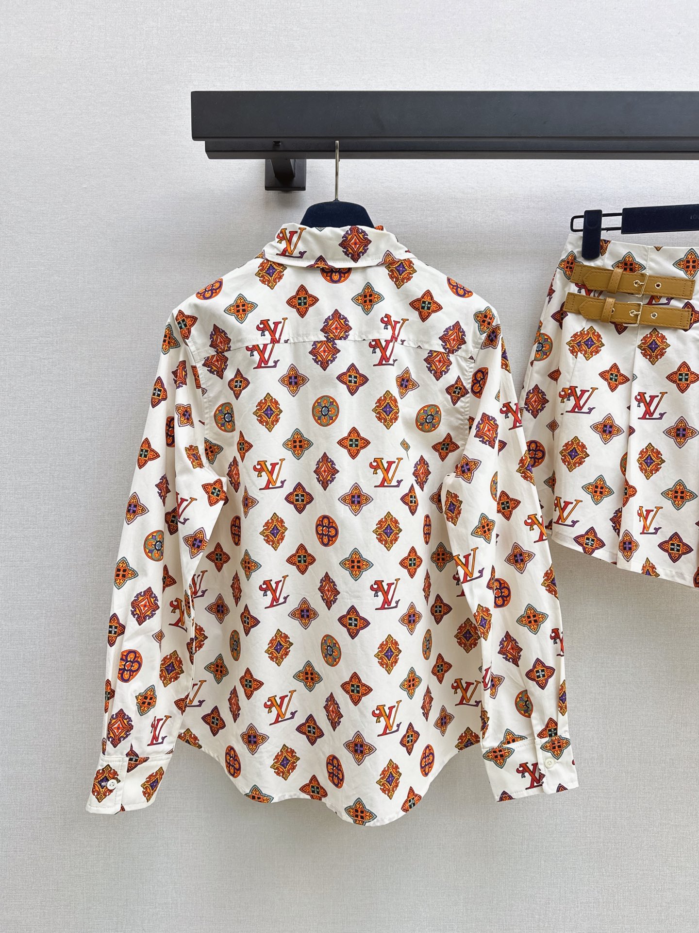 Loui 26fw print shirt skirt sets