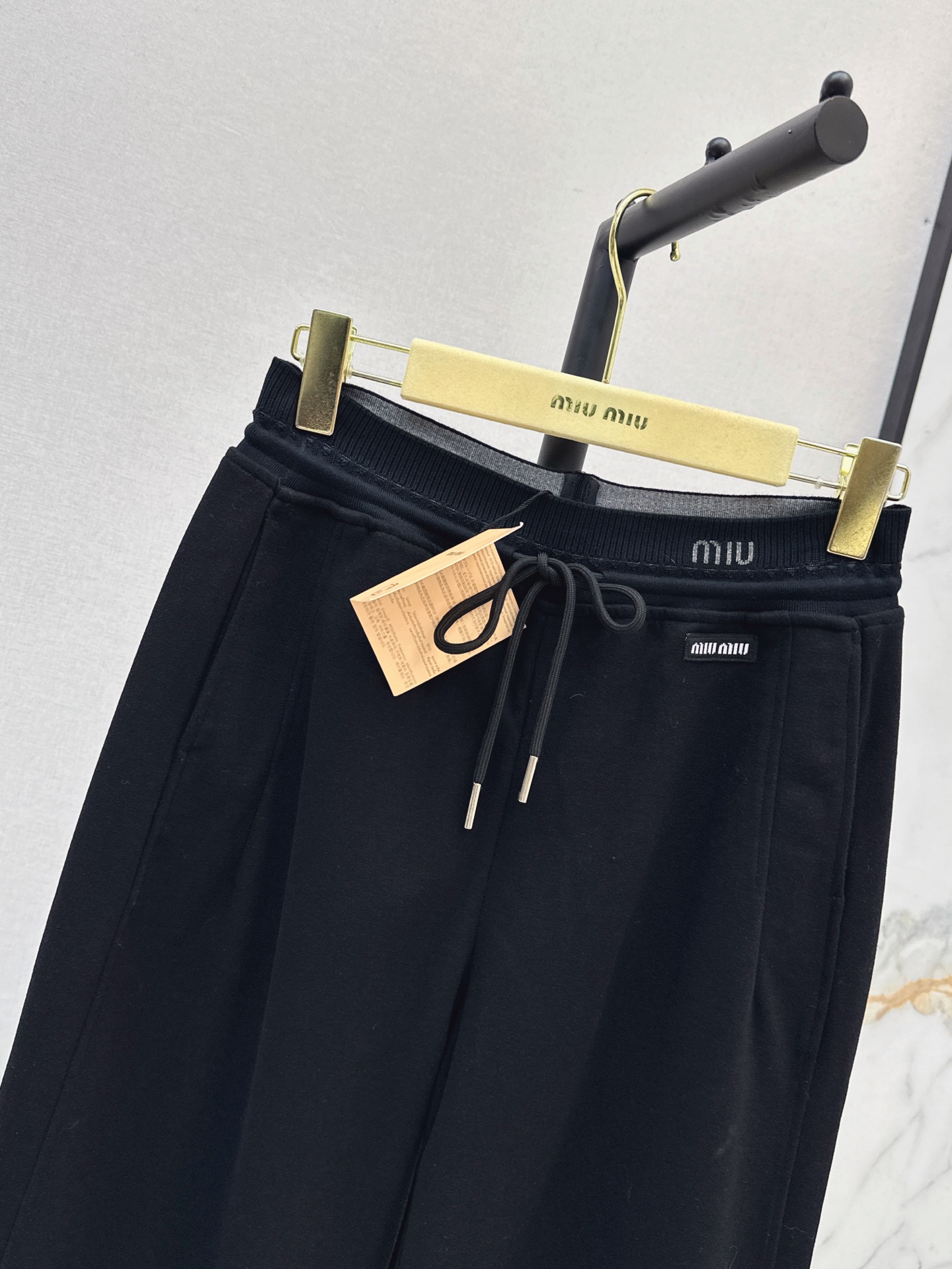 Miu 26fw darwstring pants sets