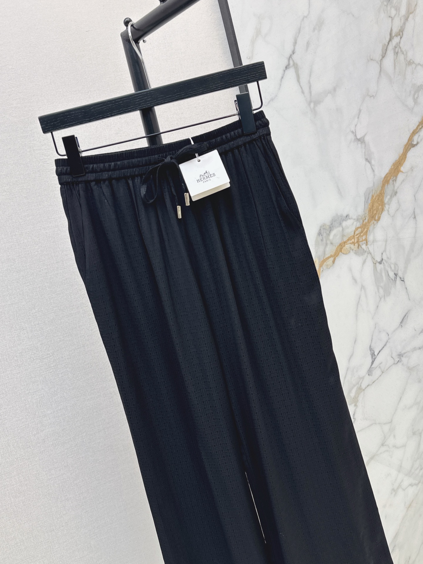 Her 26fw straight-leg pants