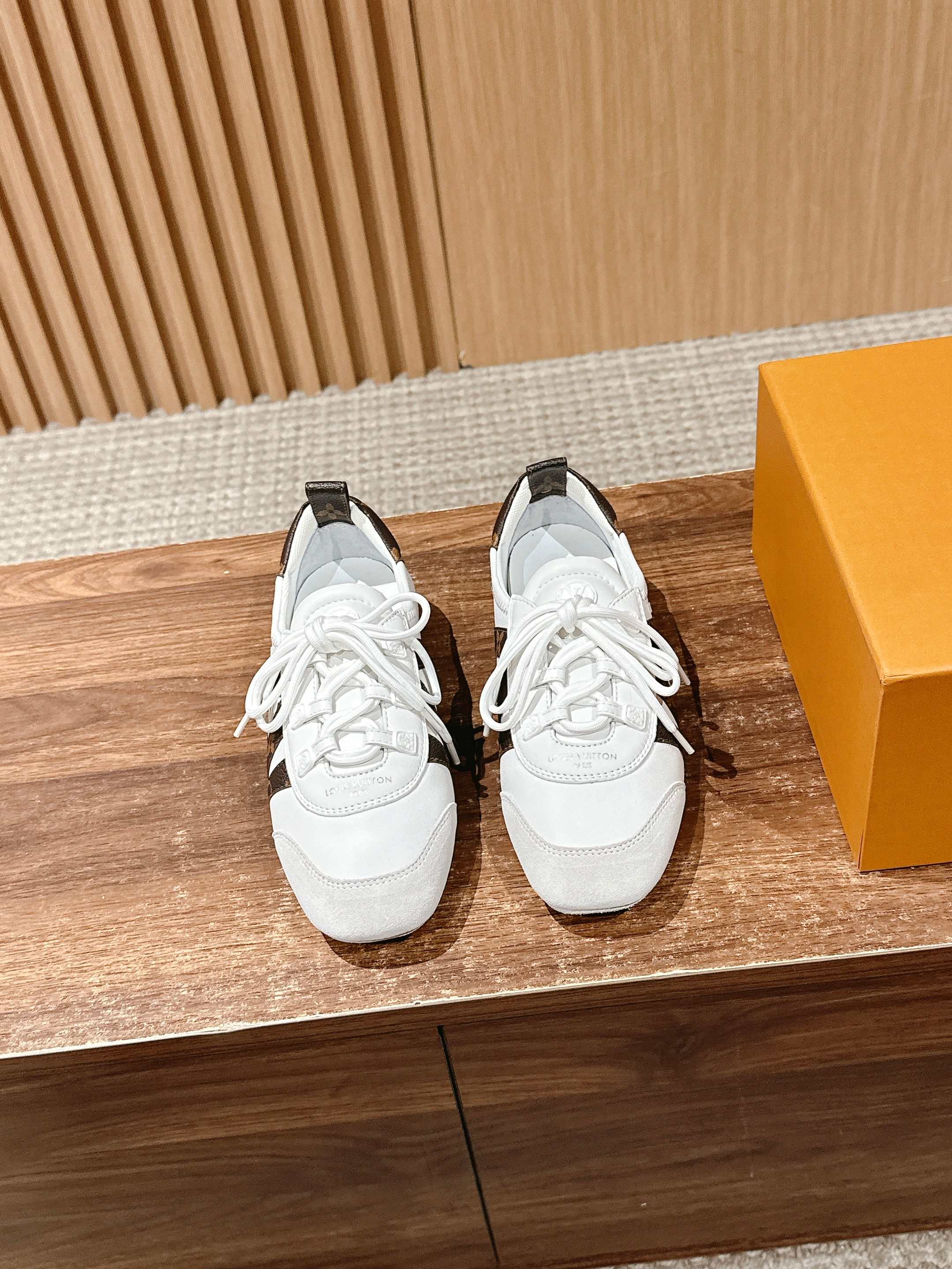 Loui 25fw sneaker