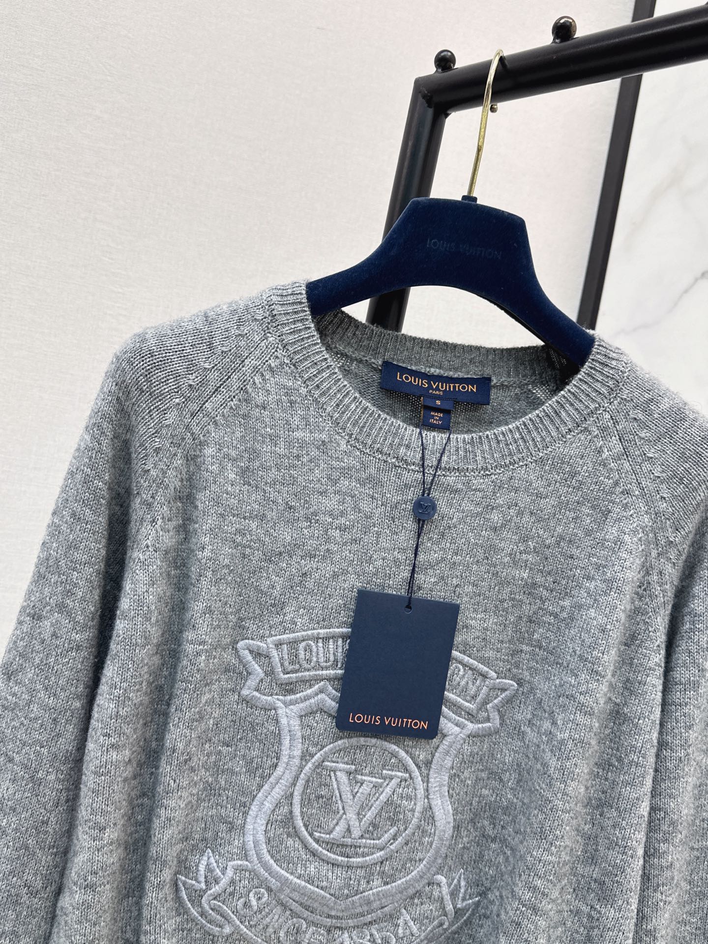Loui 26fw embroidery knit sweter