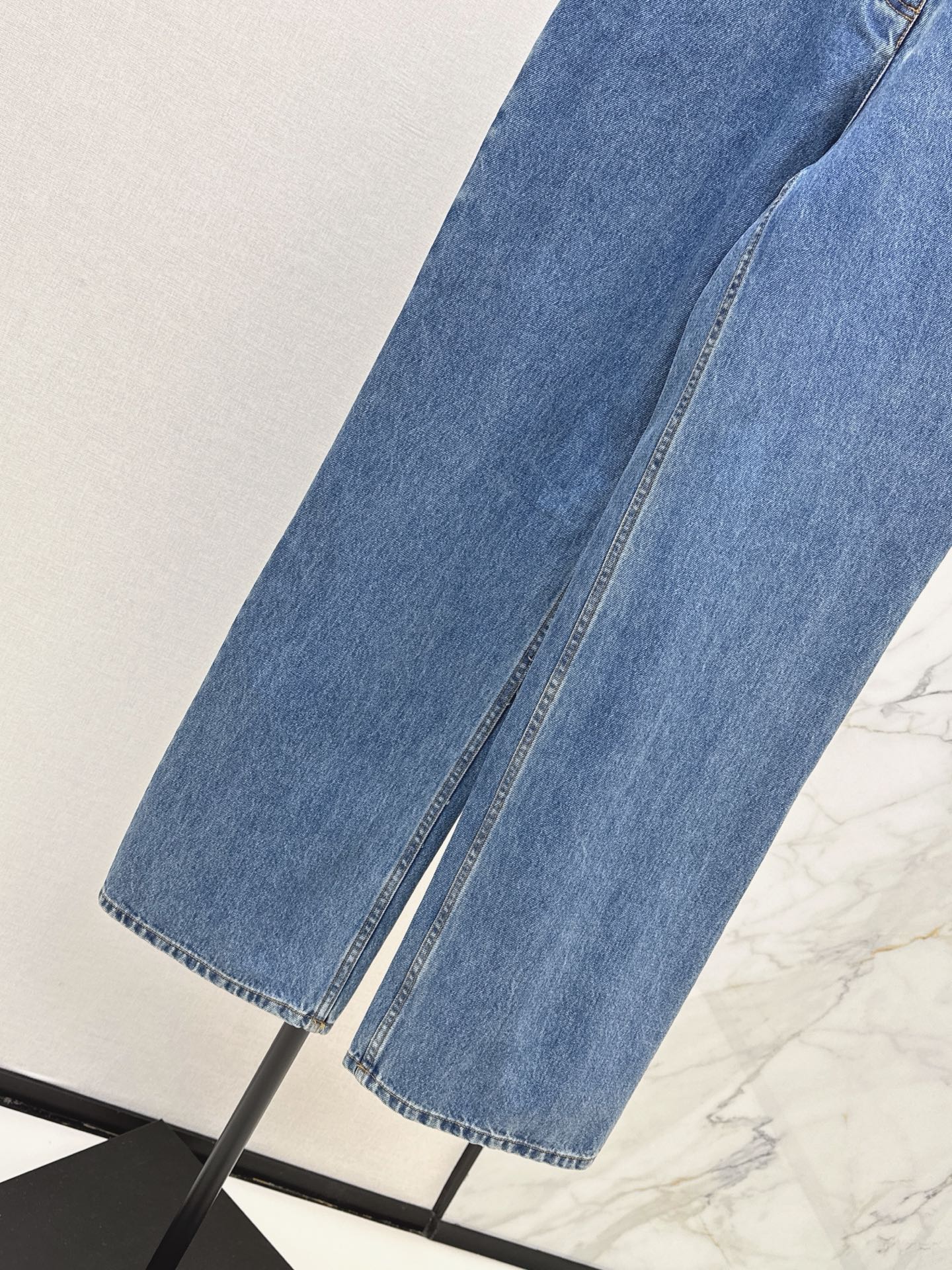 Chan 26fw straight-leg jeans