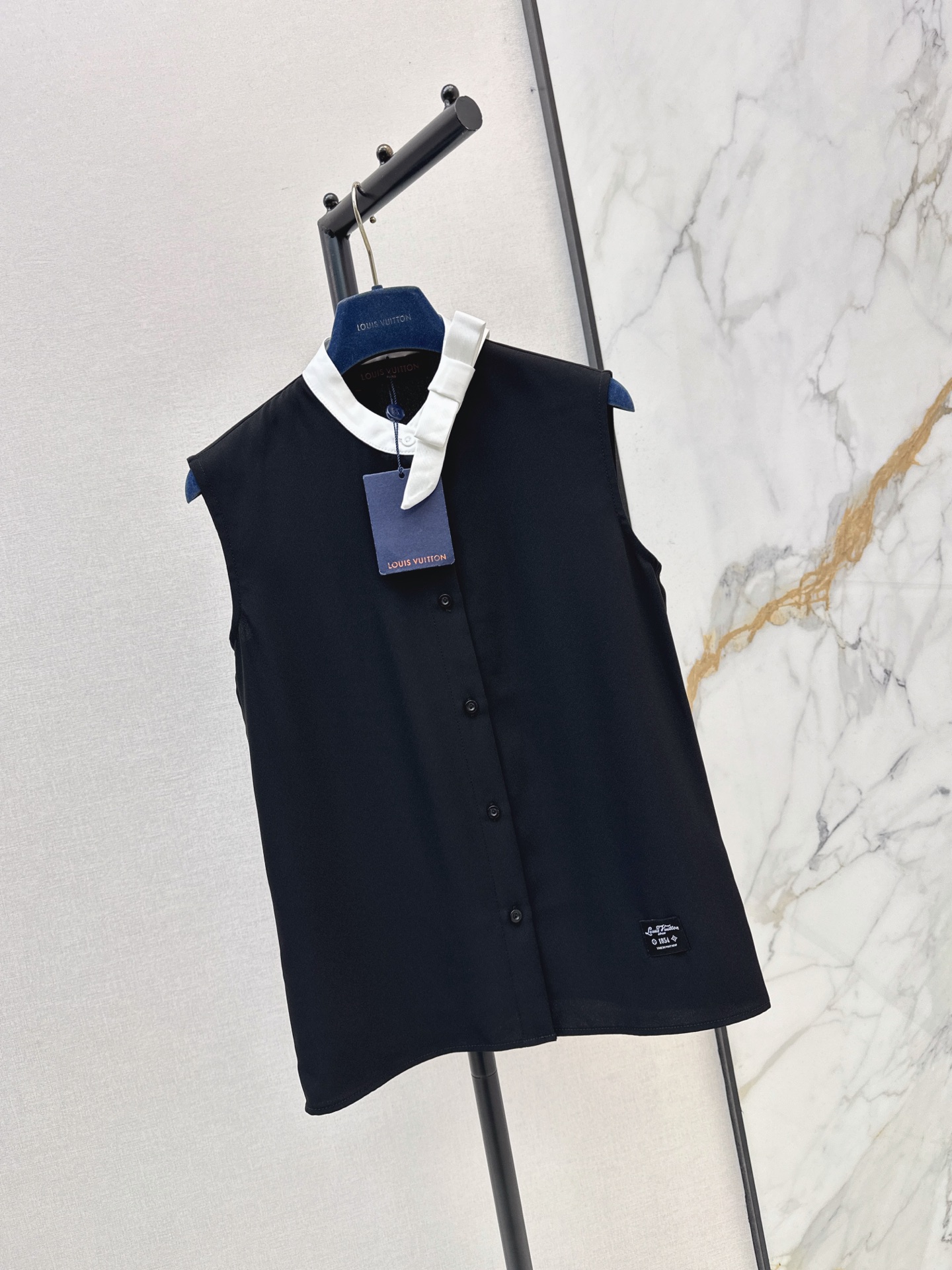 Loui 26fw sleeveless bow shirt