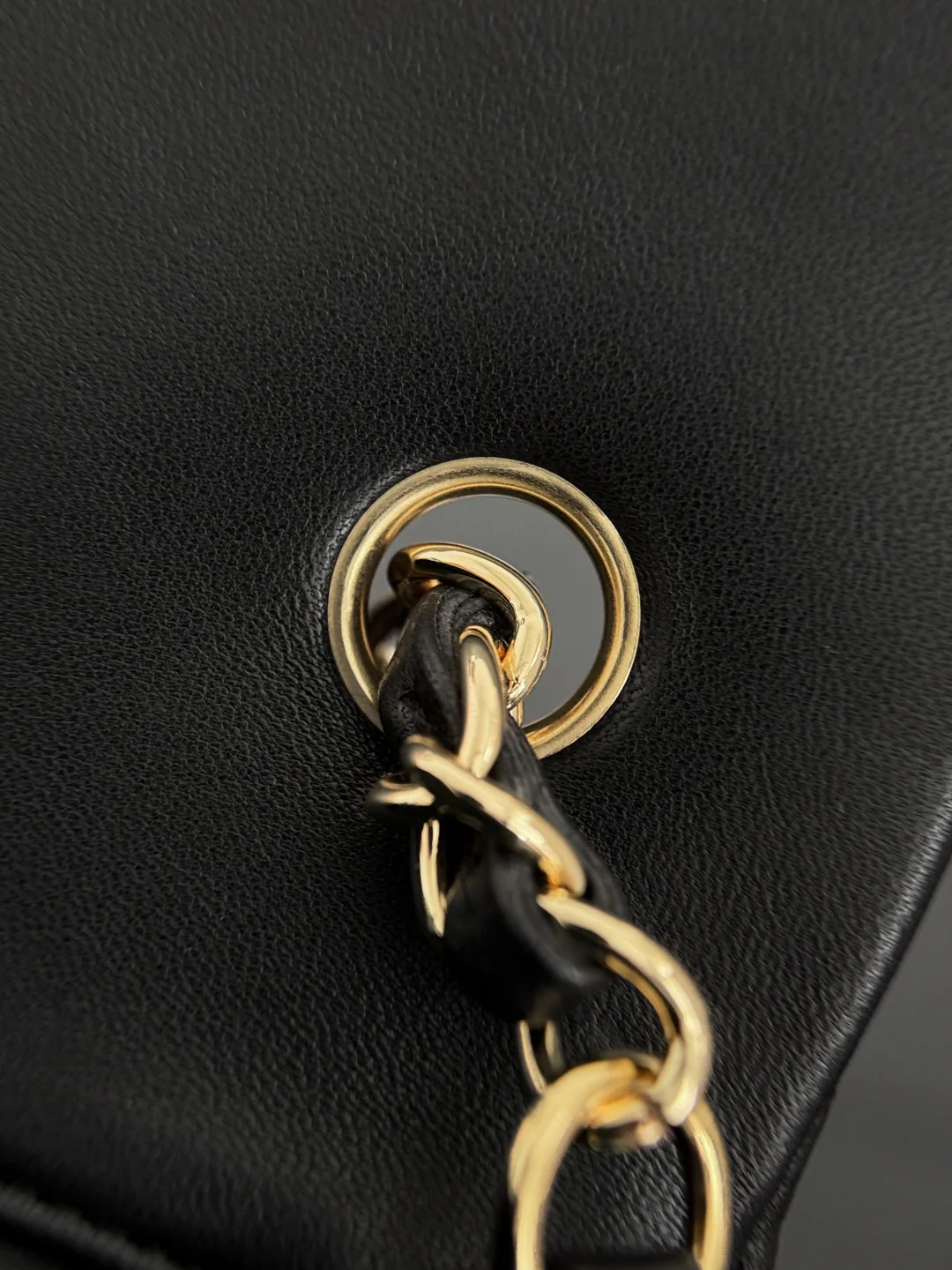 Chan cf20 chain shoulder bag