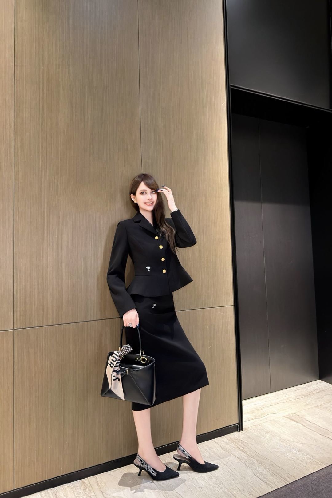 CD 26fw bee embroidery jacket A-lin skirt