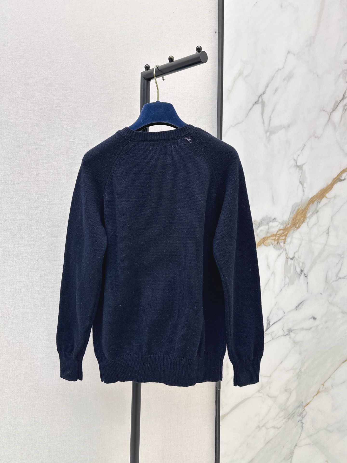 Loui 26fw embroidery knit sweter