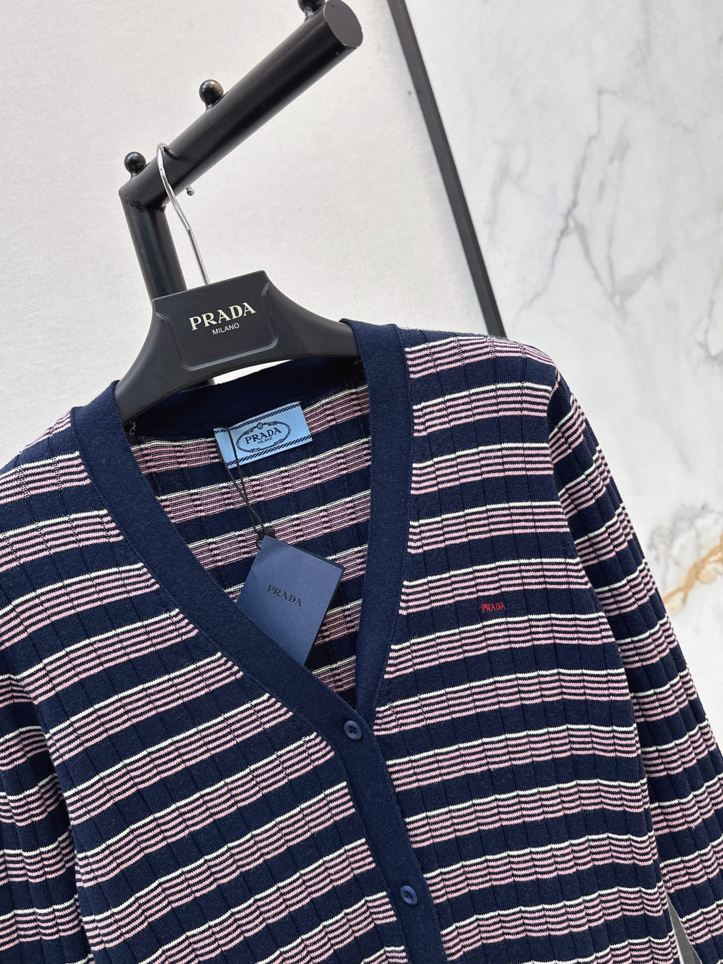 Pra 26fw stripe knit cardigan