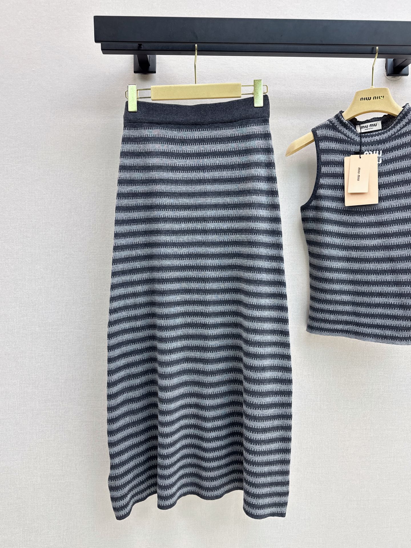Miu 26fw stripe knit vest skirt sets