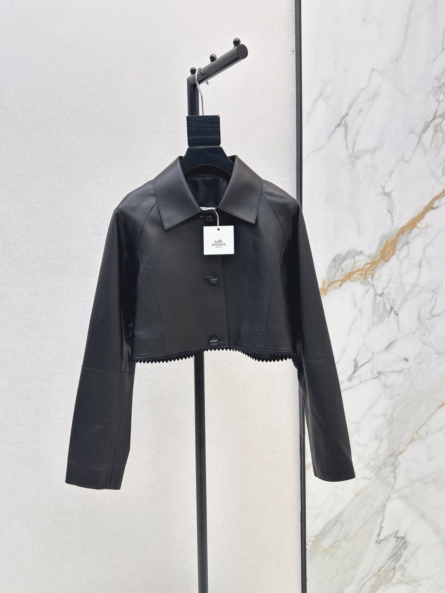 Her 26ss cropped leather jacket