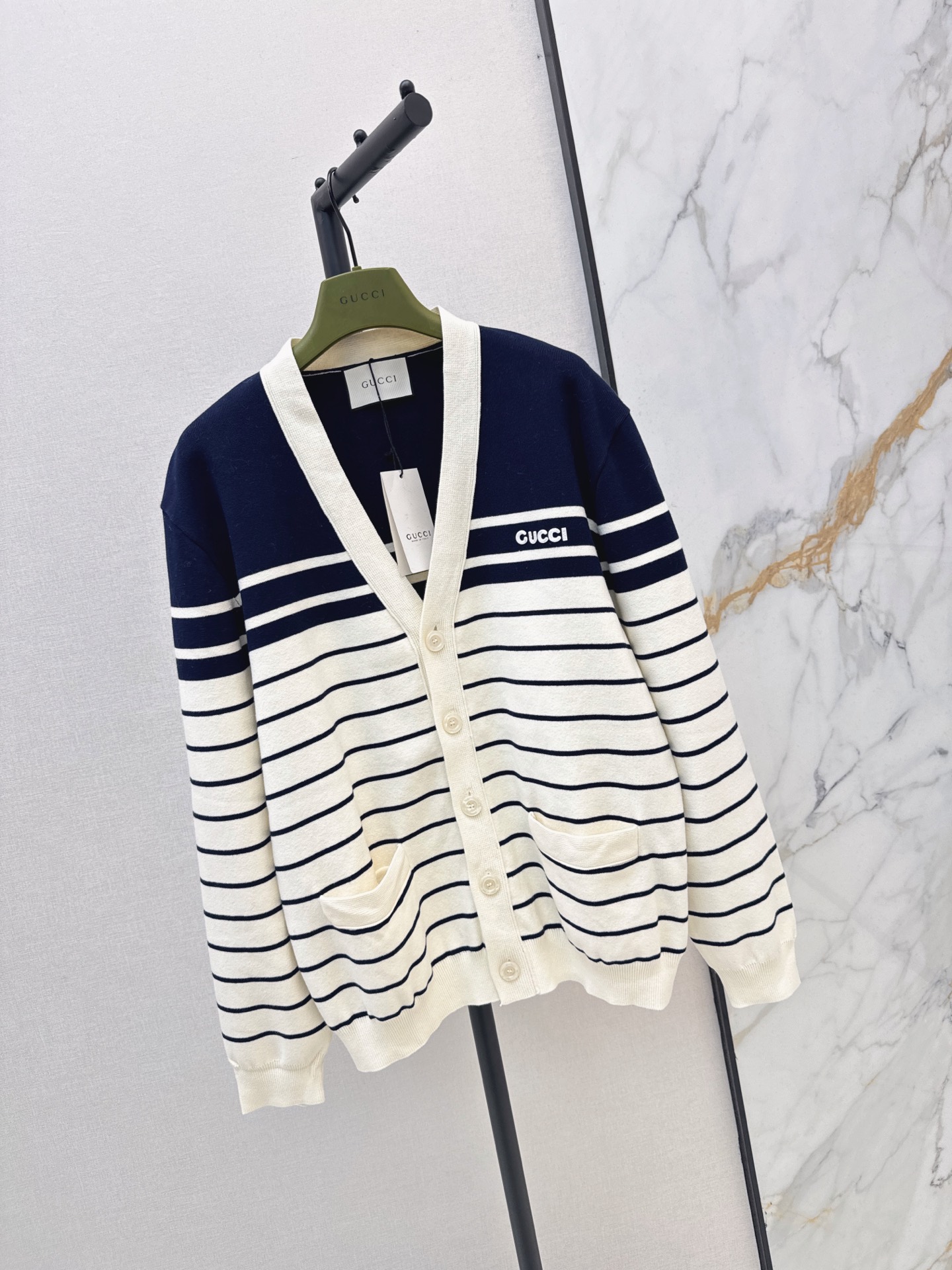 Guc 26fw stripe knit cardigan