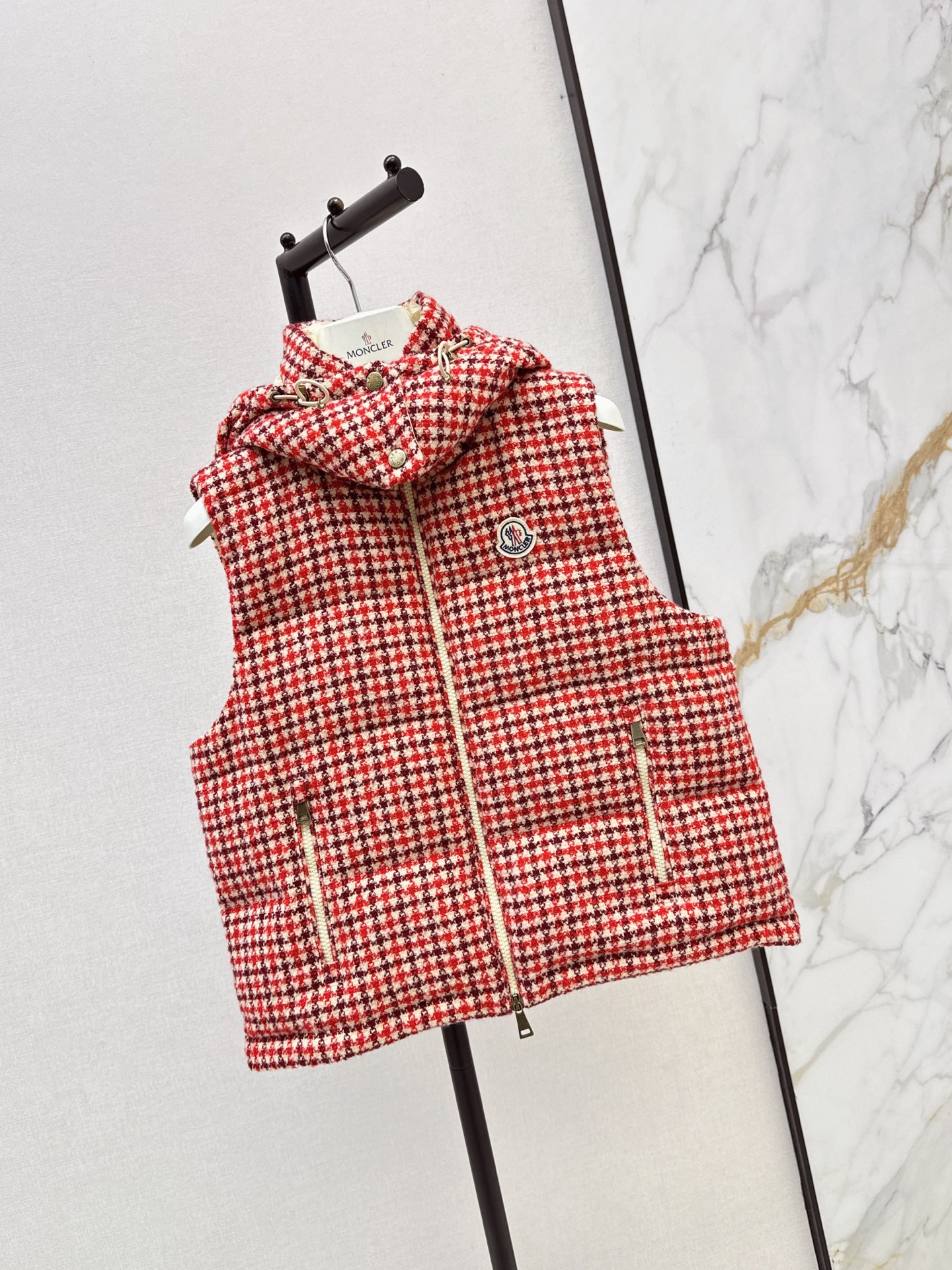 Monc 26fw houdstooth down vest