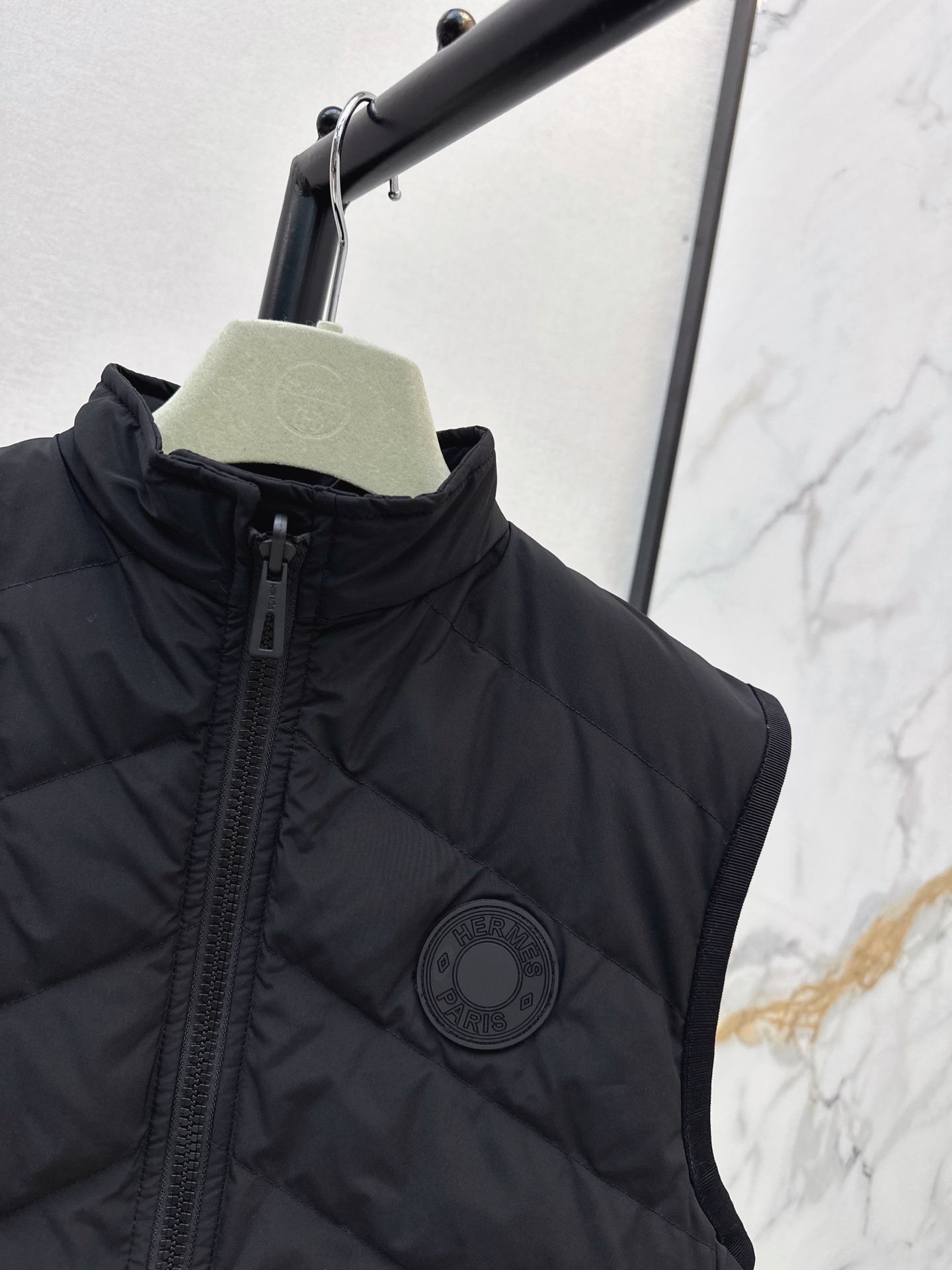 Her 26fw down vest