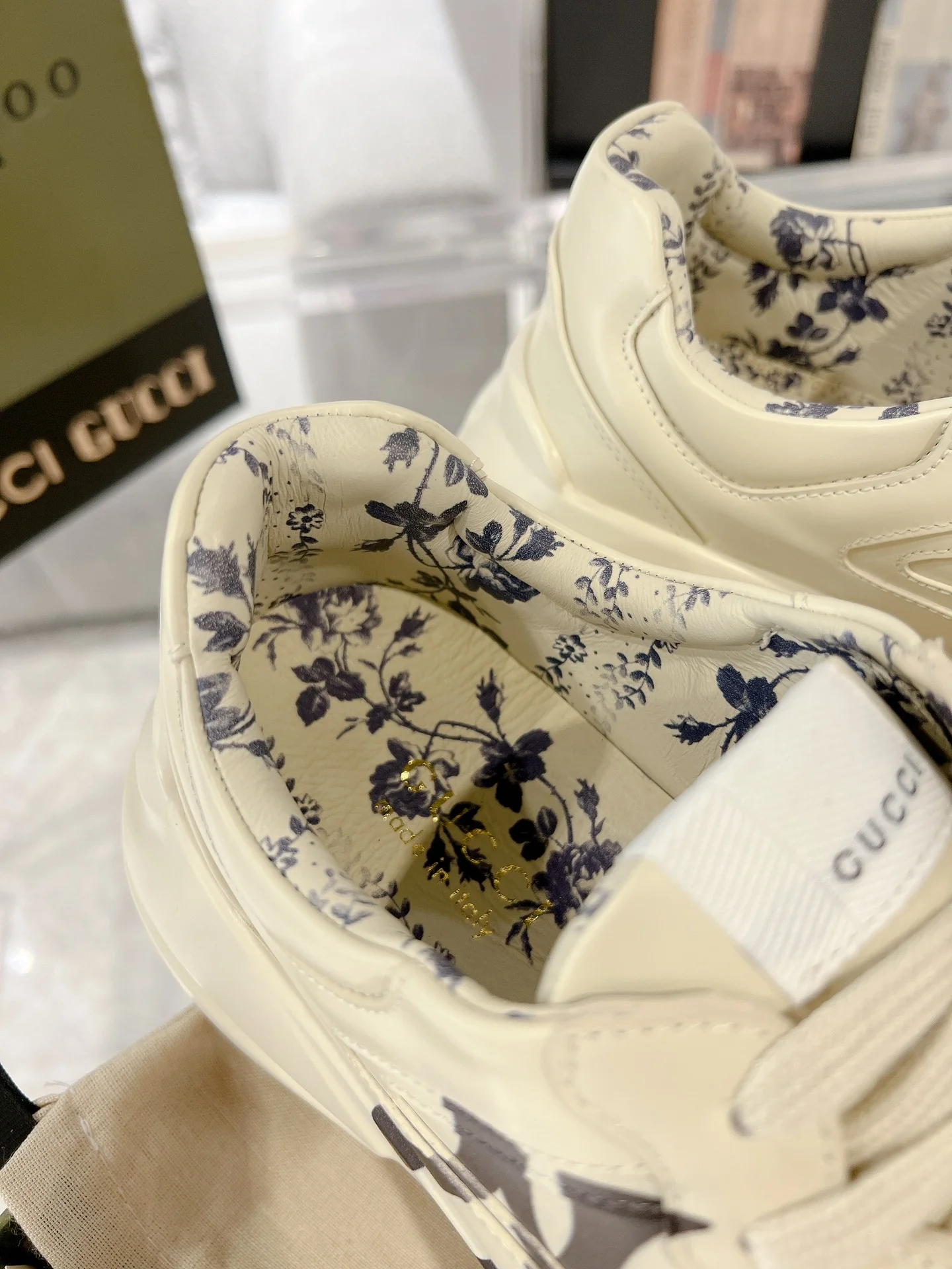 Gucc 25fw dad's shoes