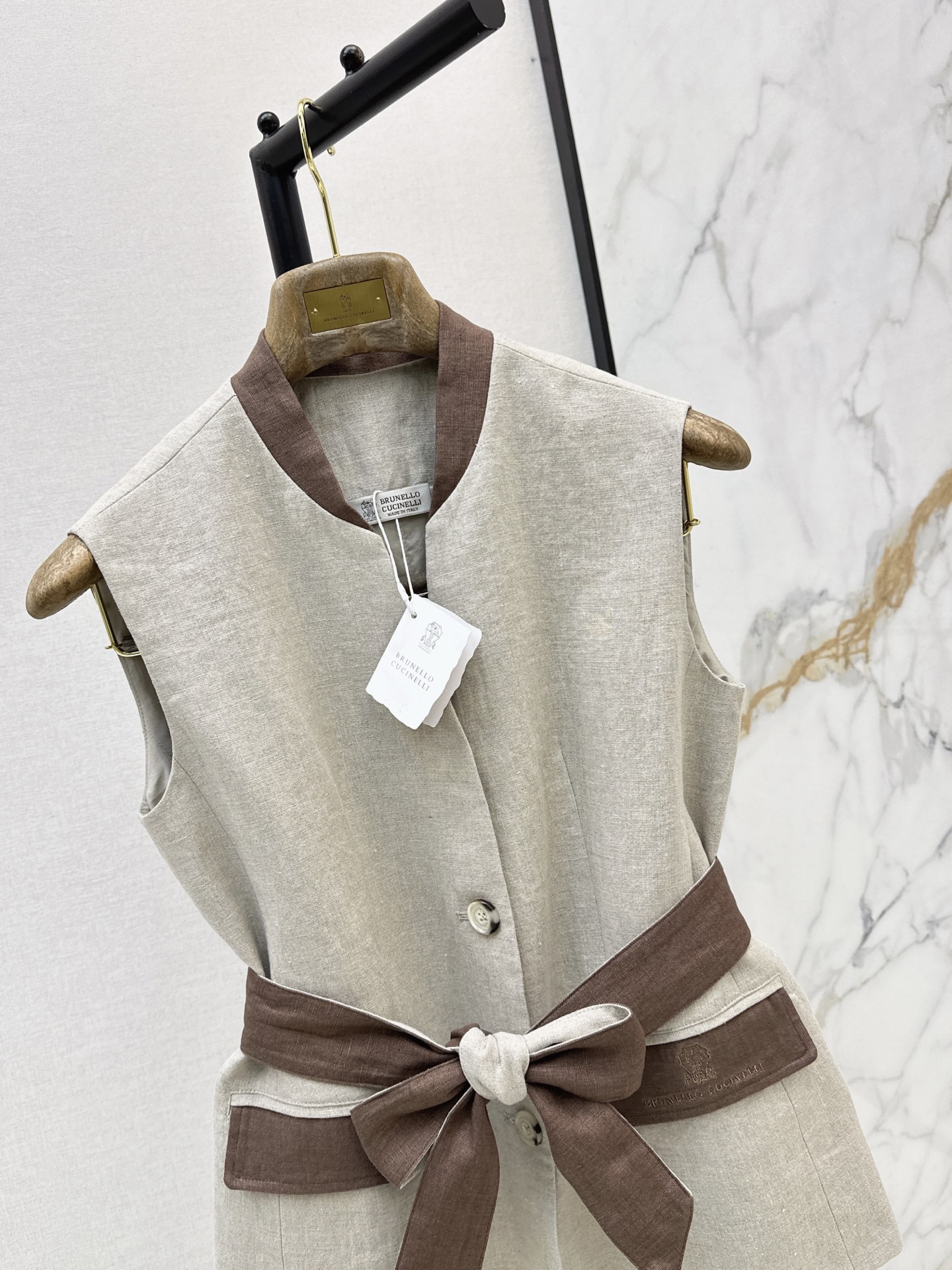 Brun 26ss linen waistcoats