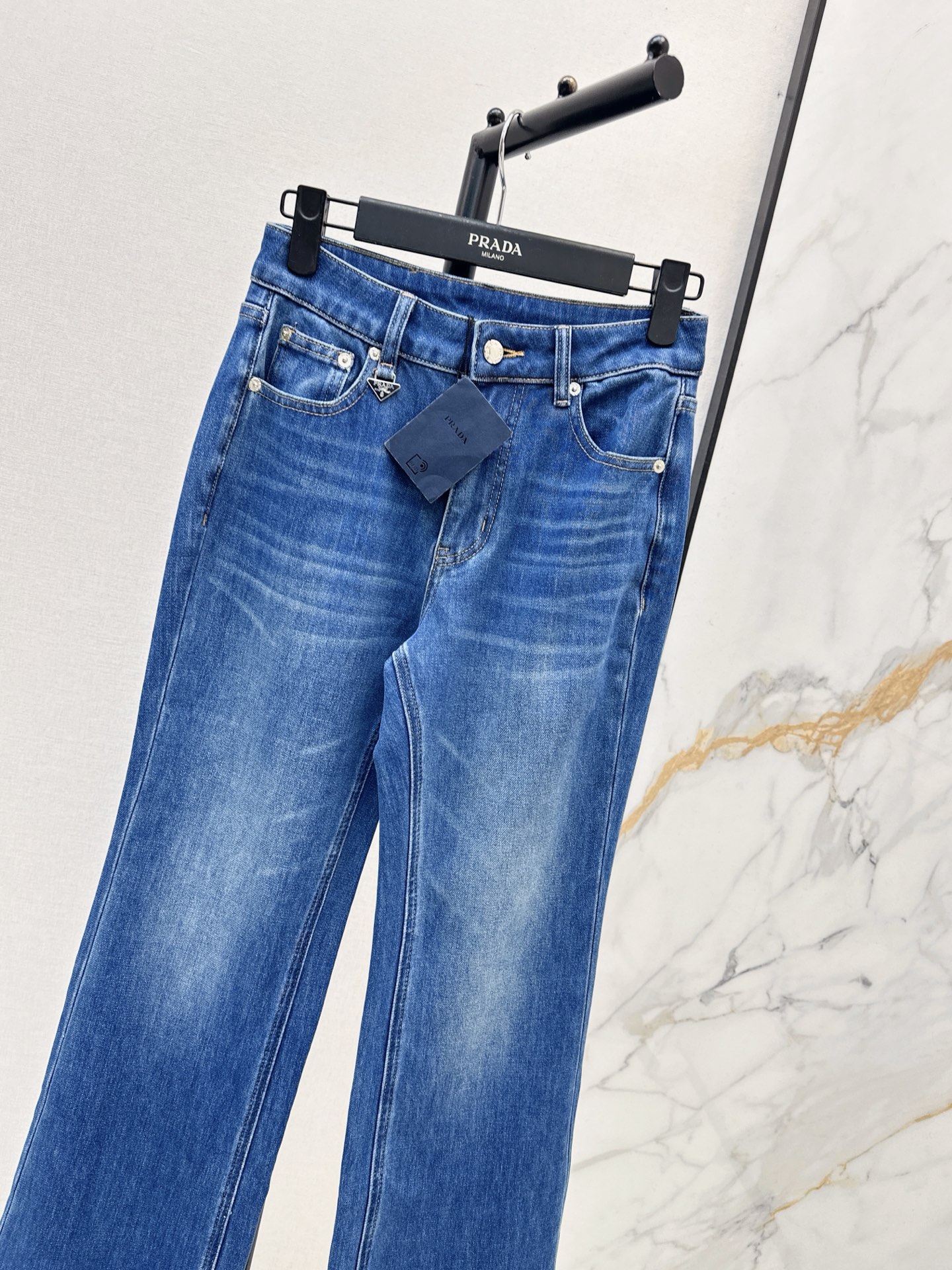 Pra 26fw flared jeans