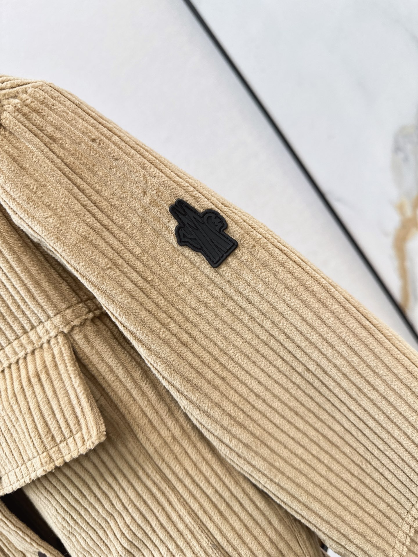 Monc 26fw coduroy hooded down jacket