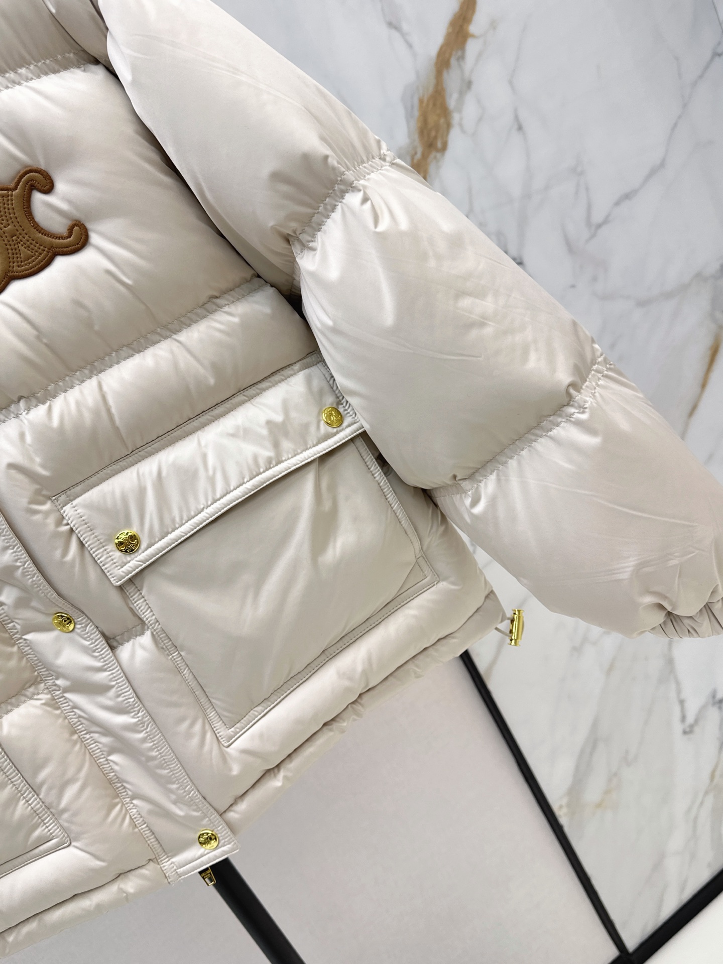 Celi 26fw hooded down jacket