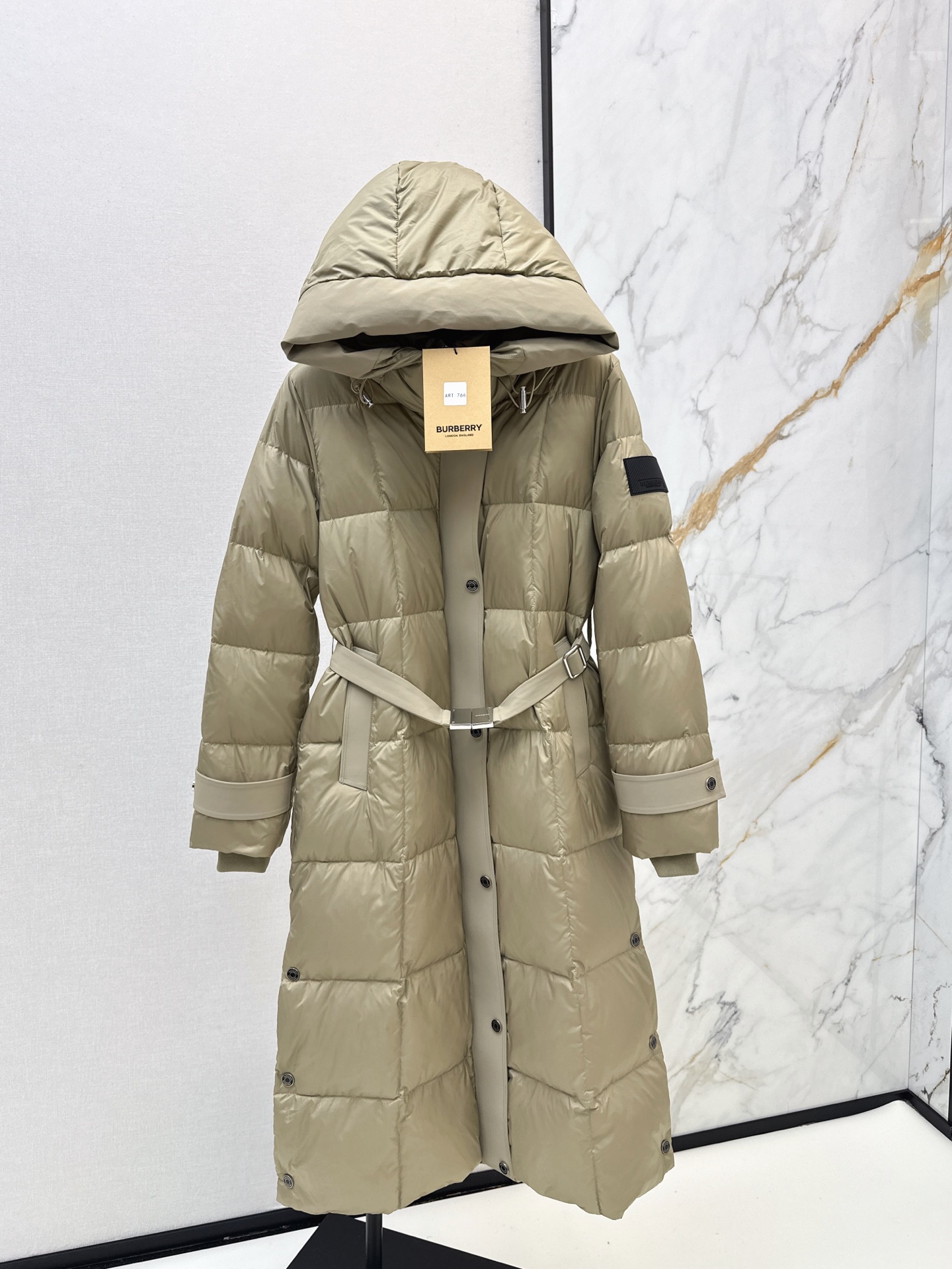 Bur 26fw hooded down jacket