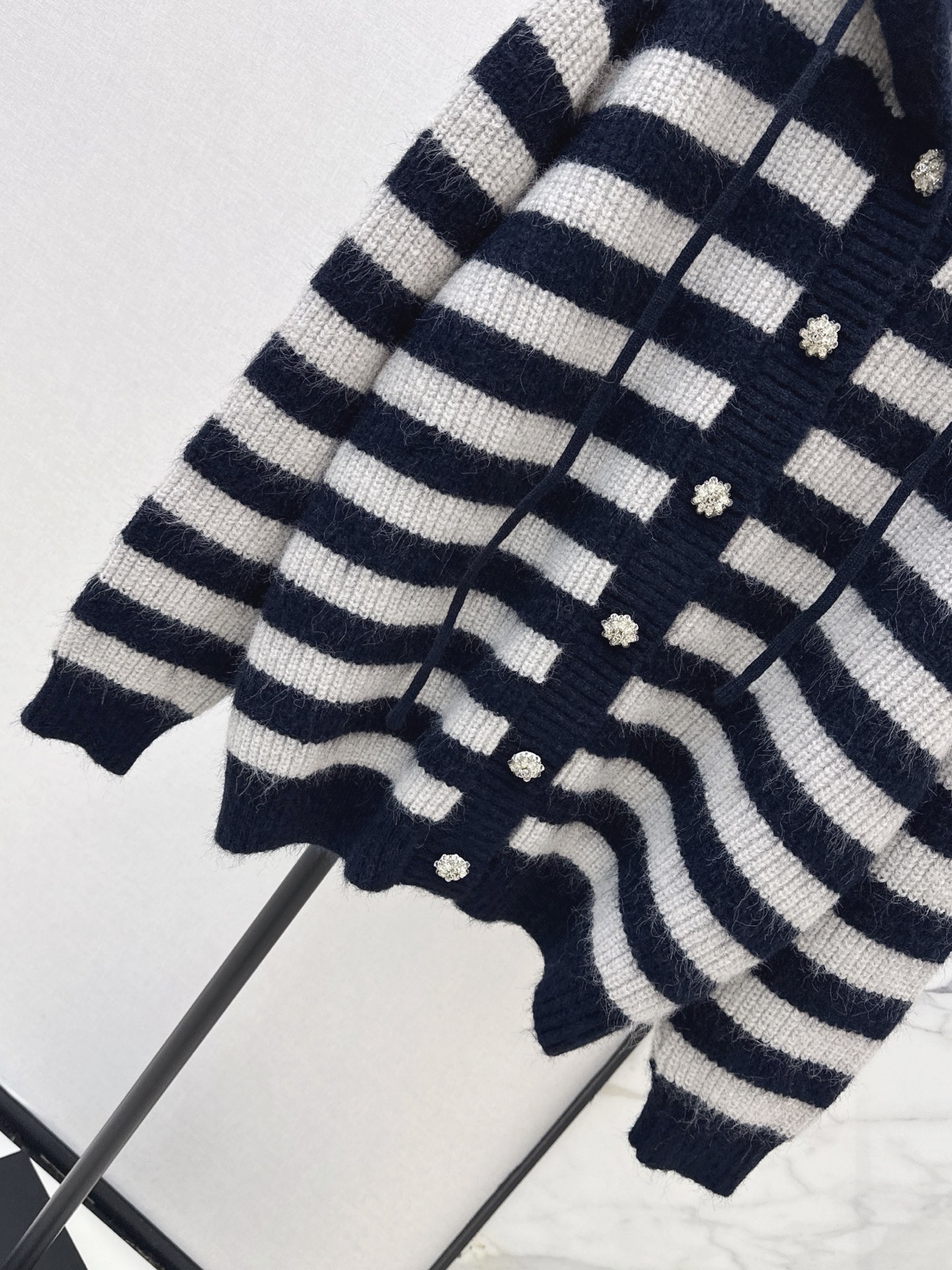 Chan 26fw stripe hooded cardigan