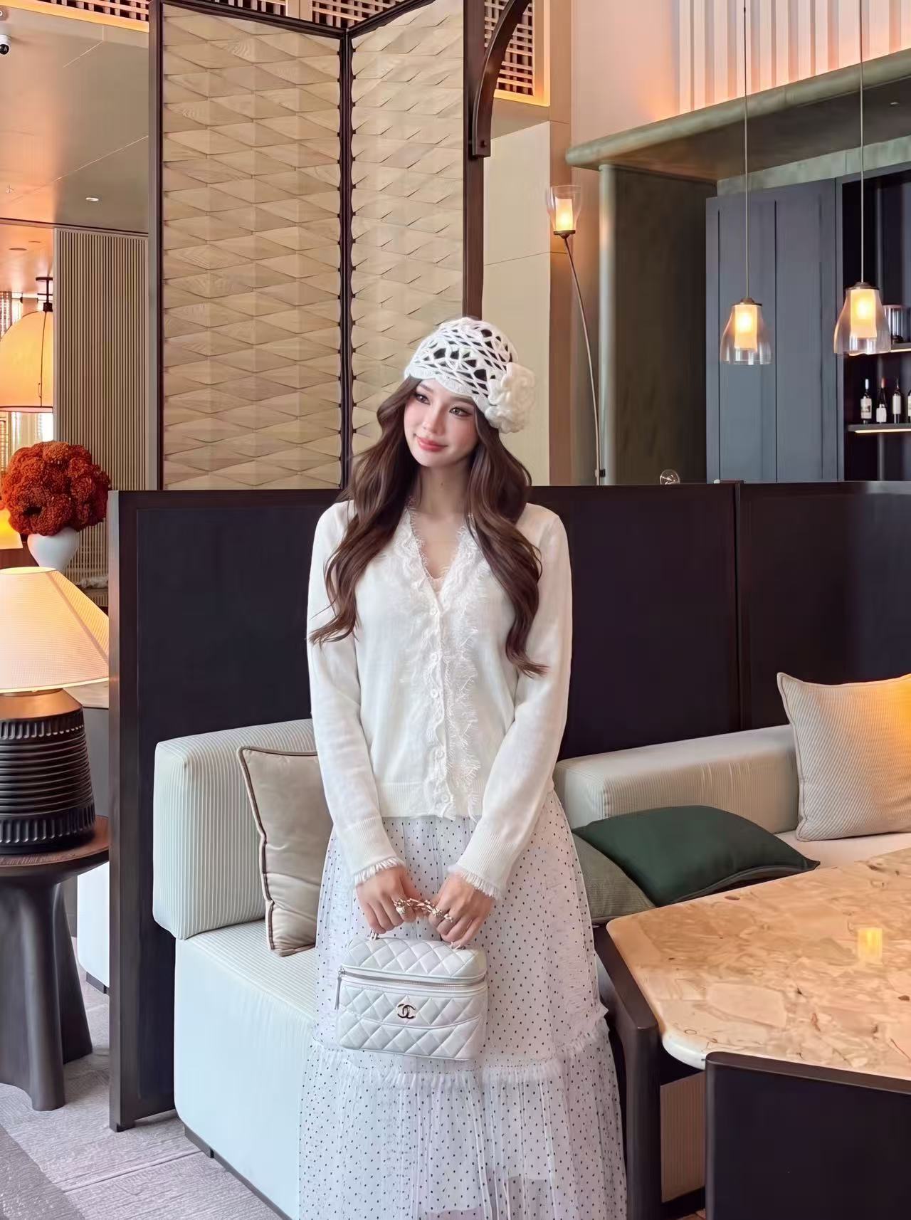 ES 26fw lace contract knit cardigan