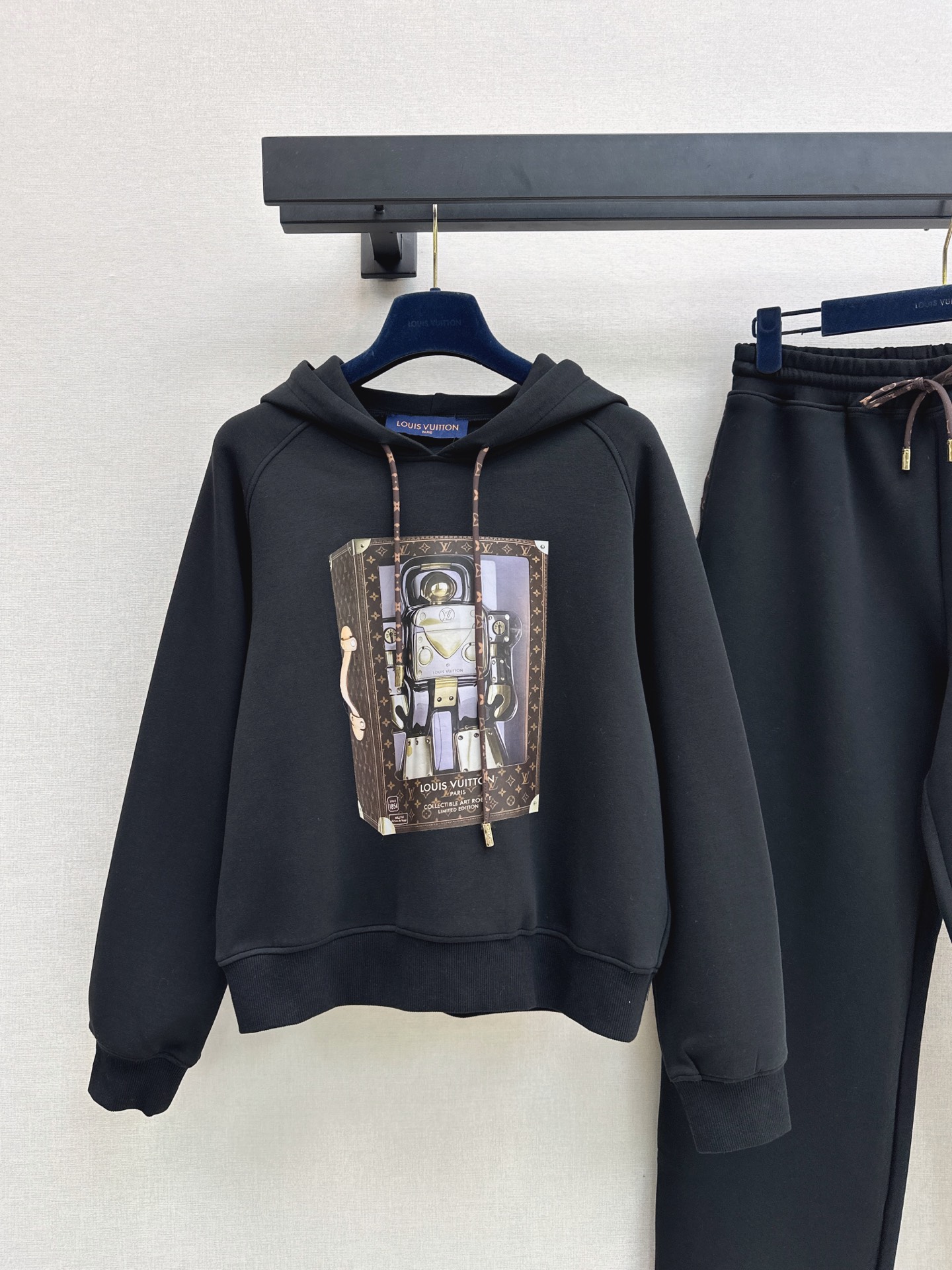 Loui 26fw print hoodie pants sets