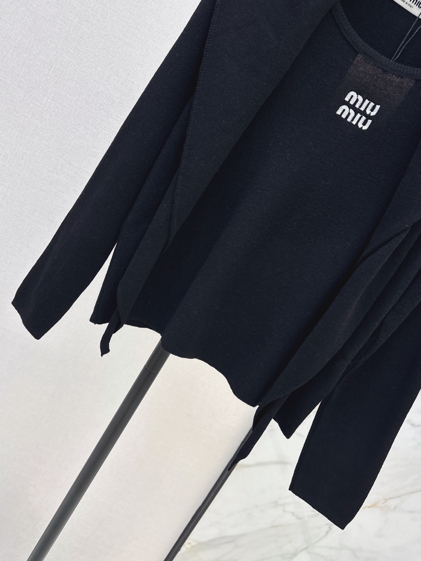 Miu 26fw shawl knitwear