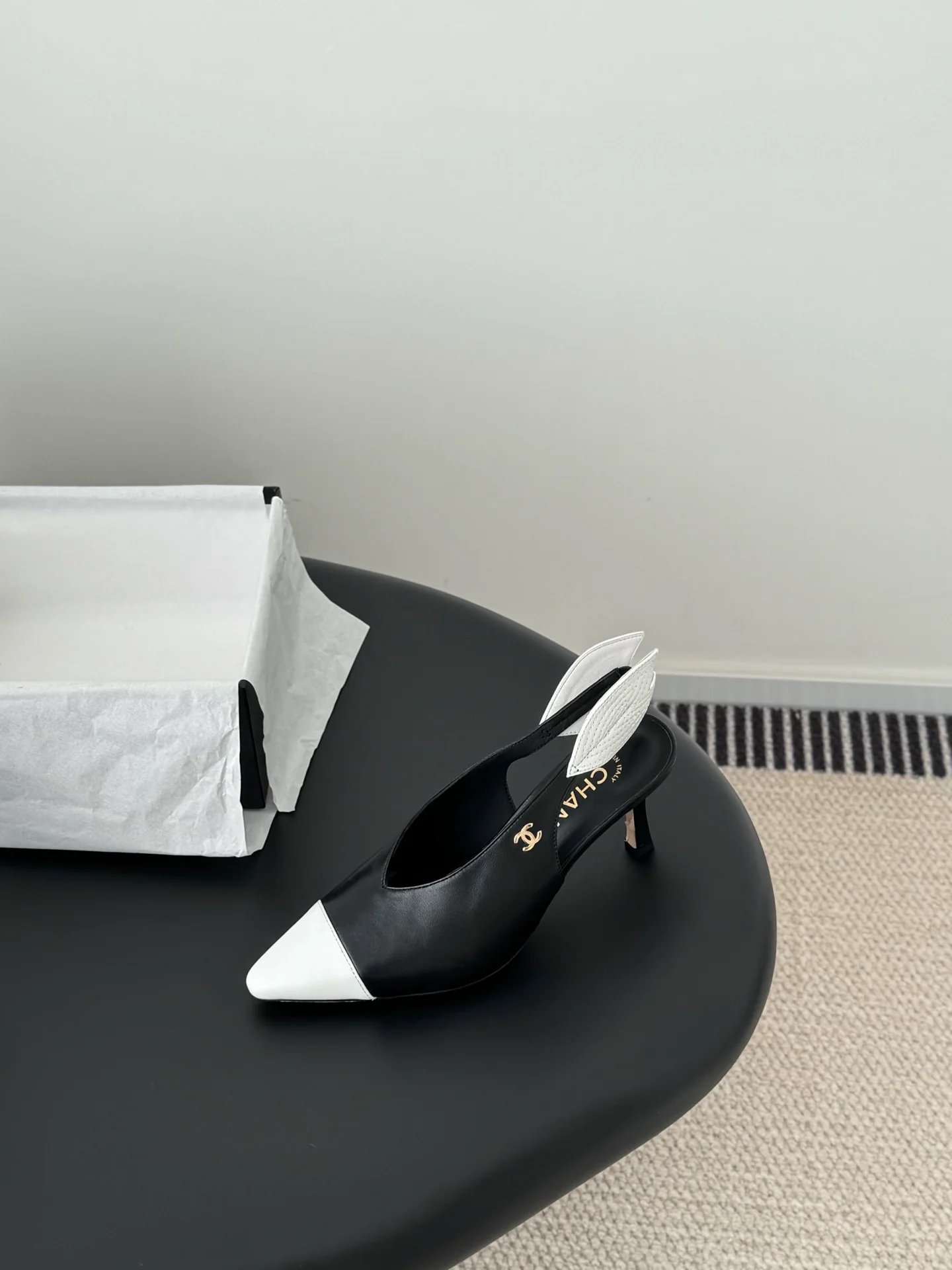 Chan 26ss slingback heels