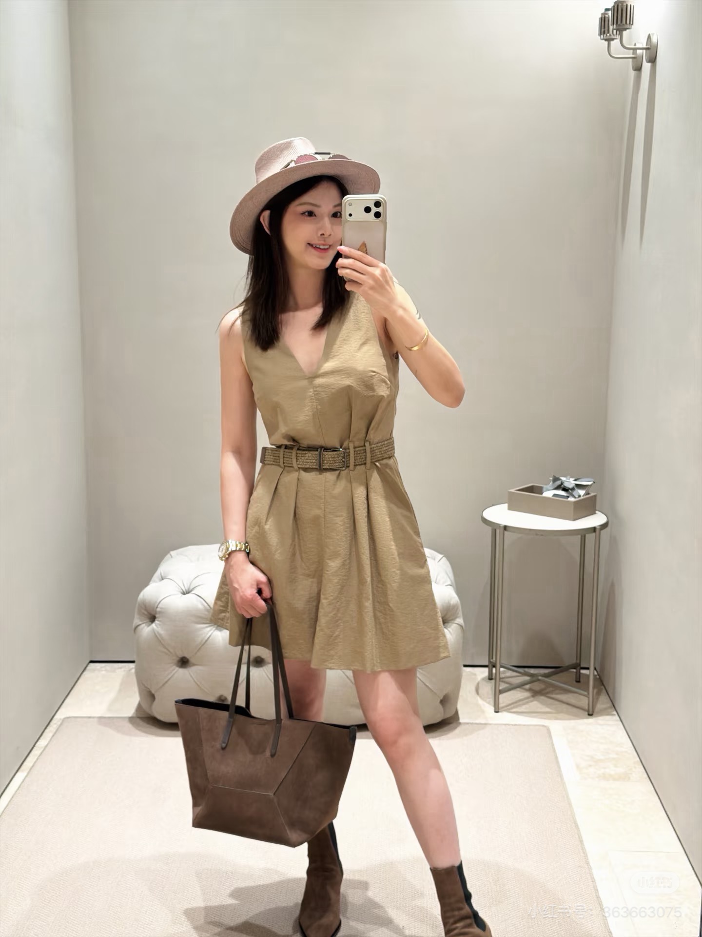 Brun 26ss sleeveless belted dress