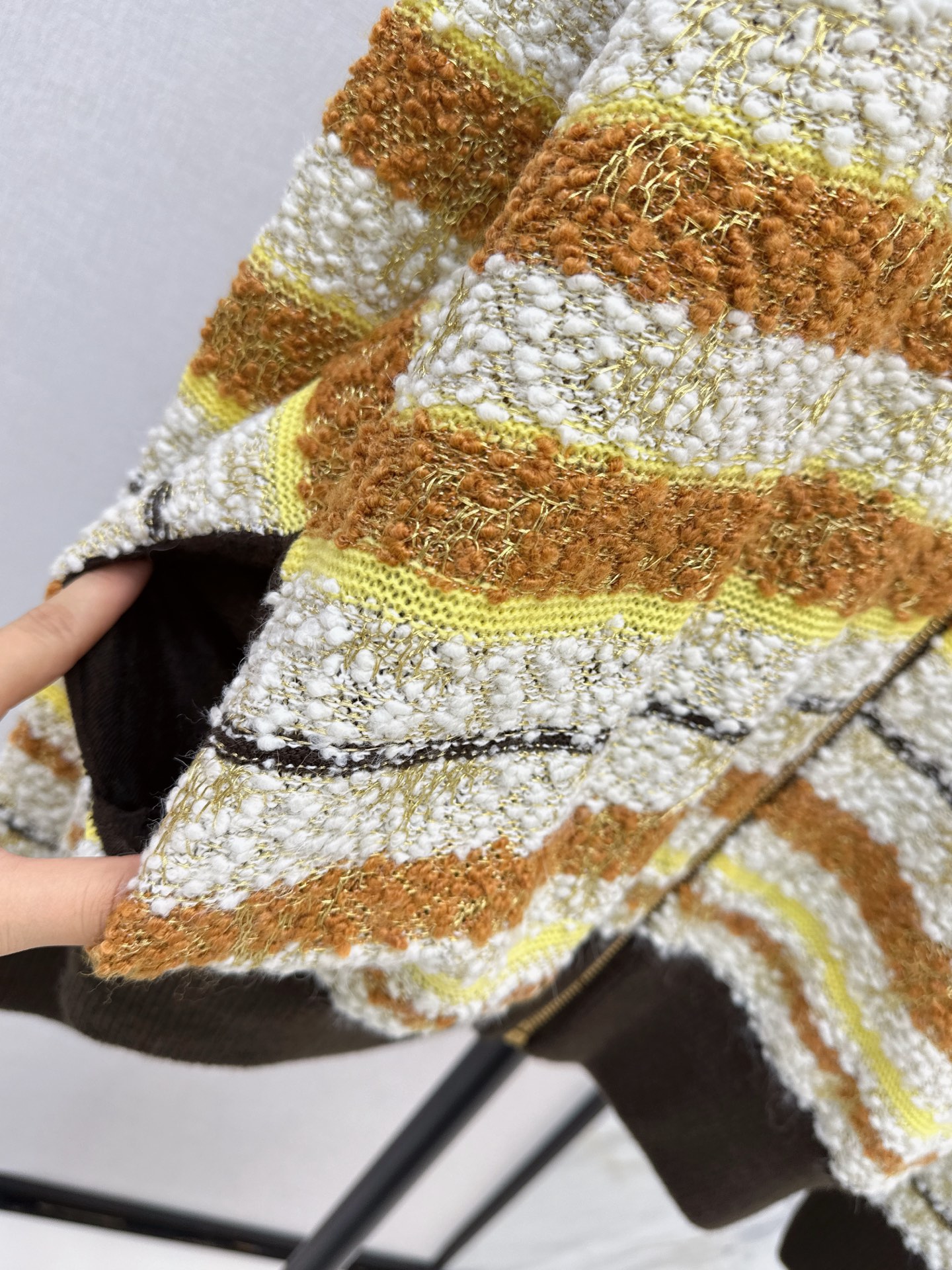 Loui 26fw stripe jacquard knit sweater