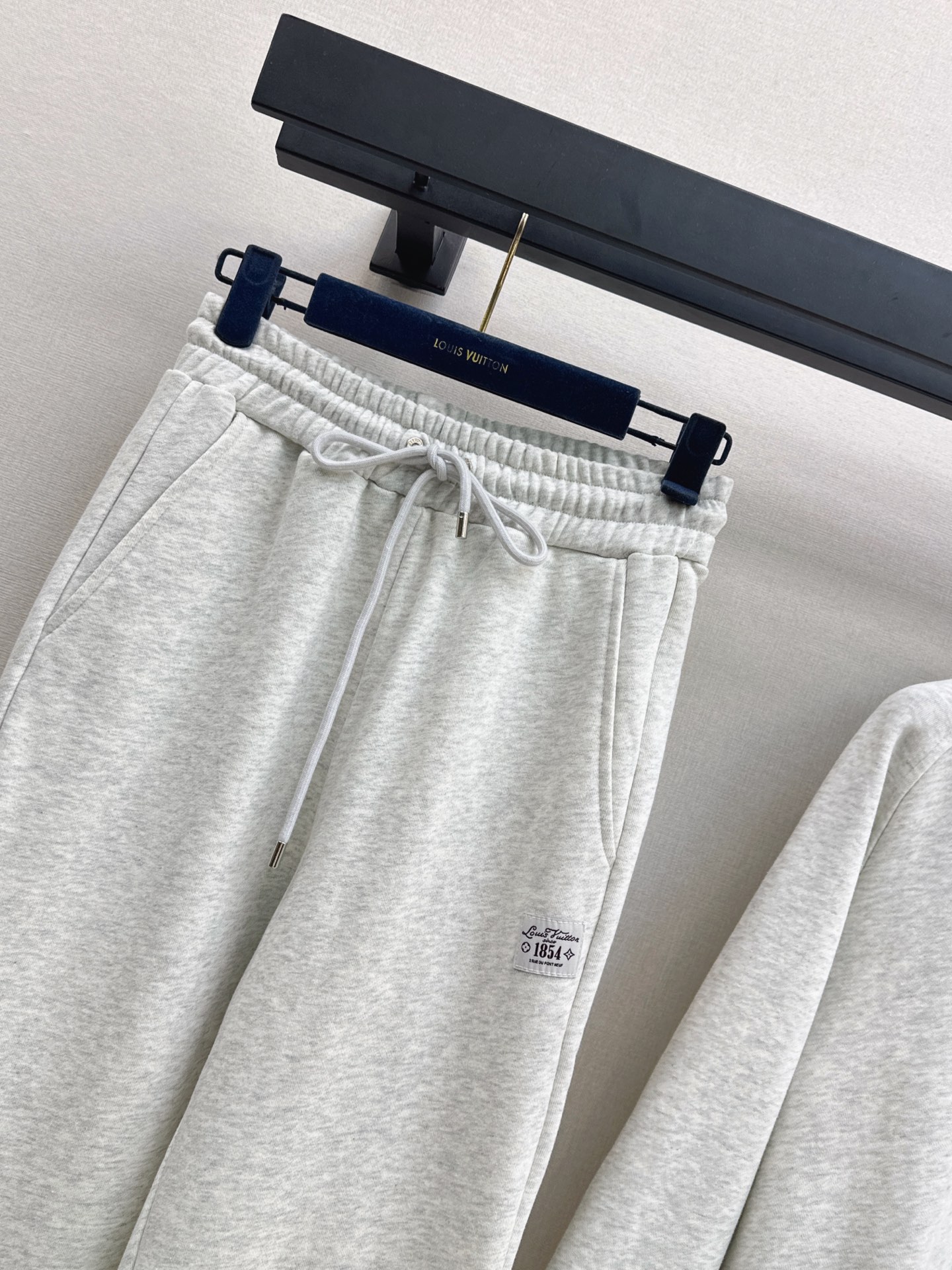 Loui 26fw hooide sweater pant sets