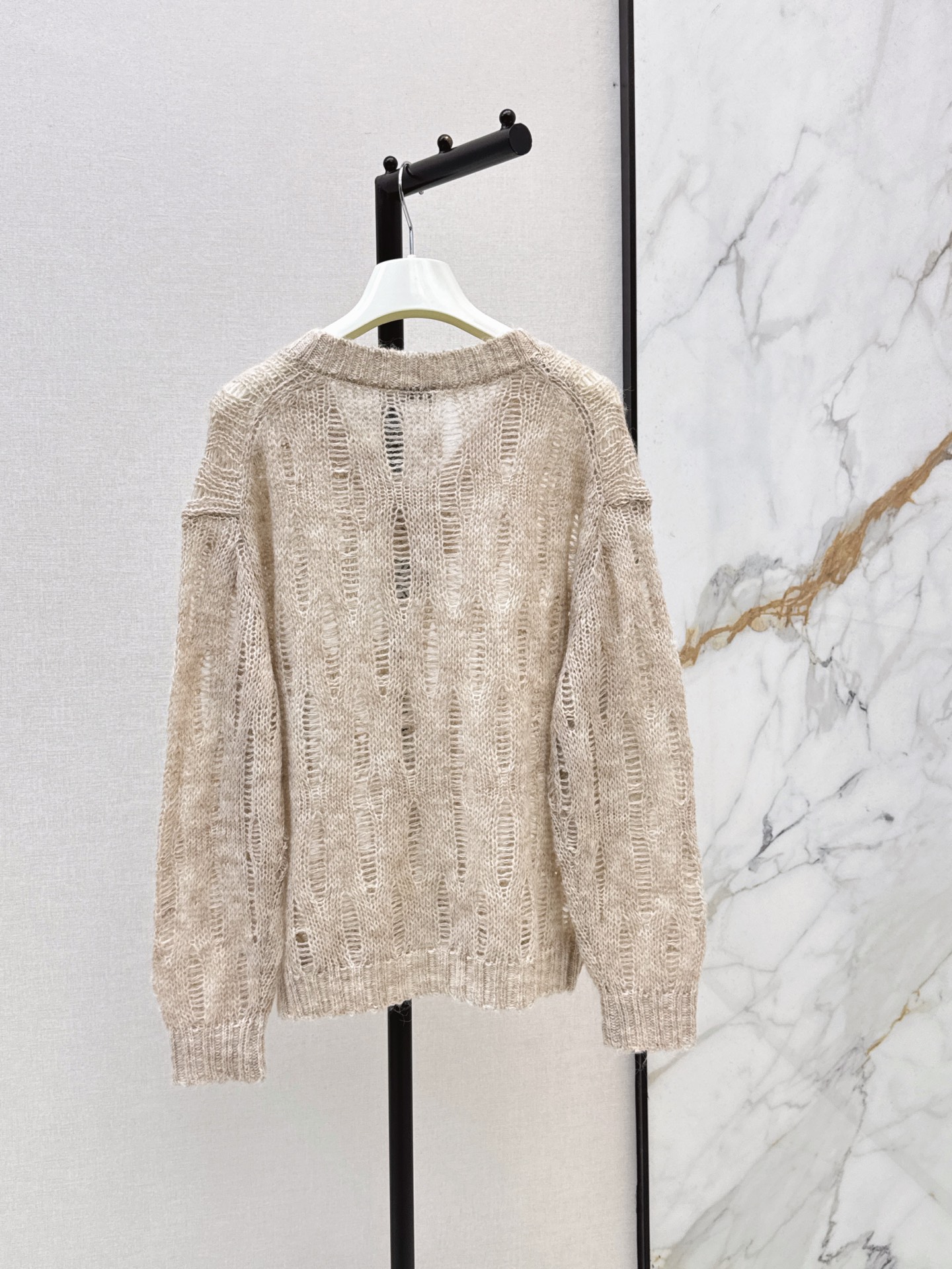 Loe 26fw hollow knit sweater