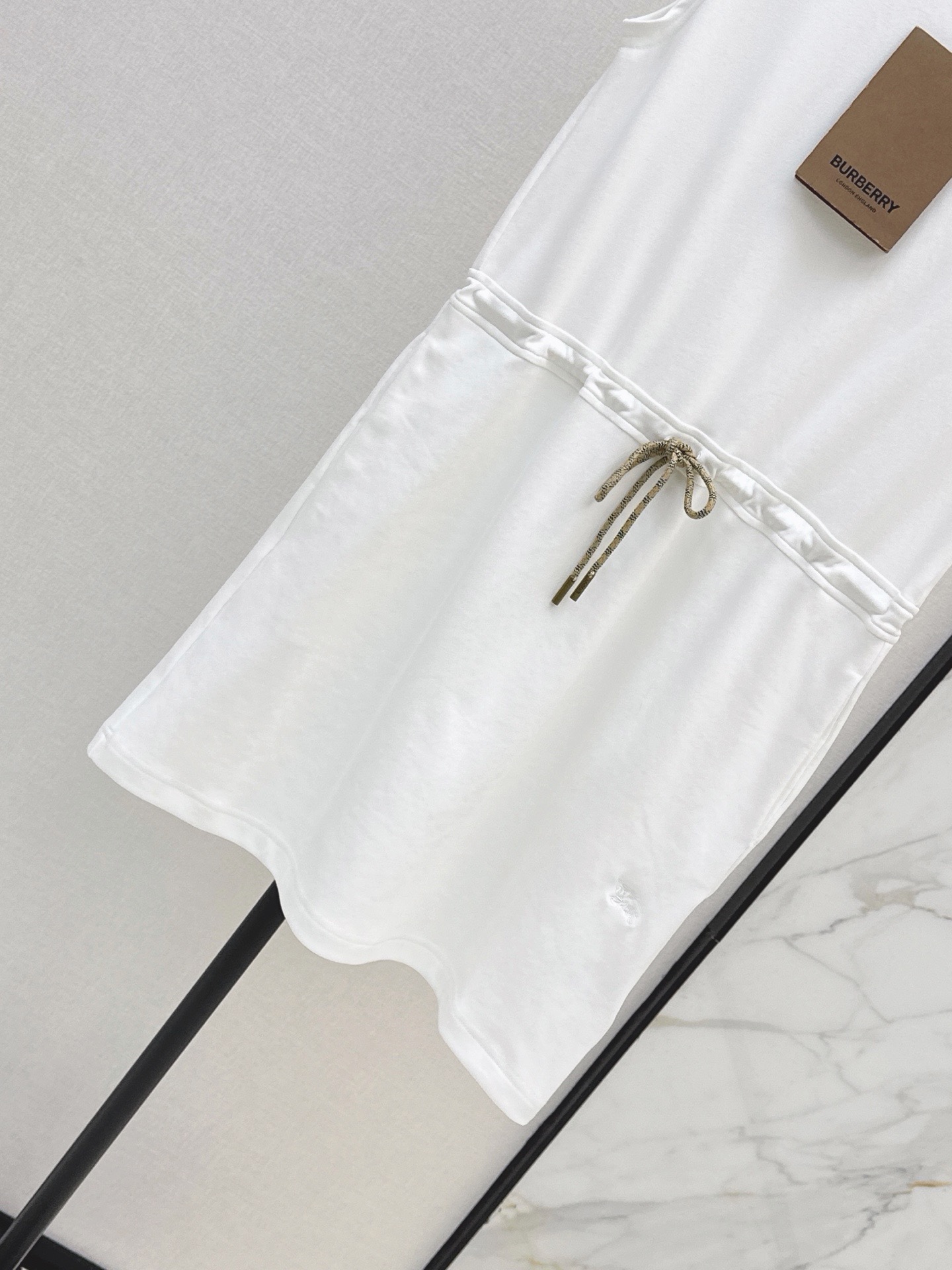 Bur 26ss sleeveless dress