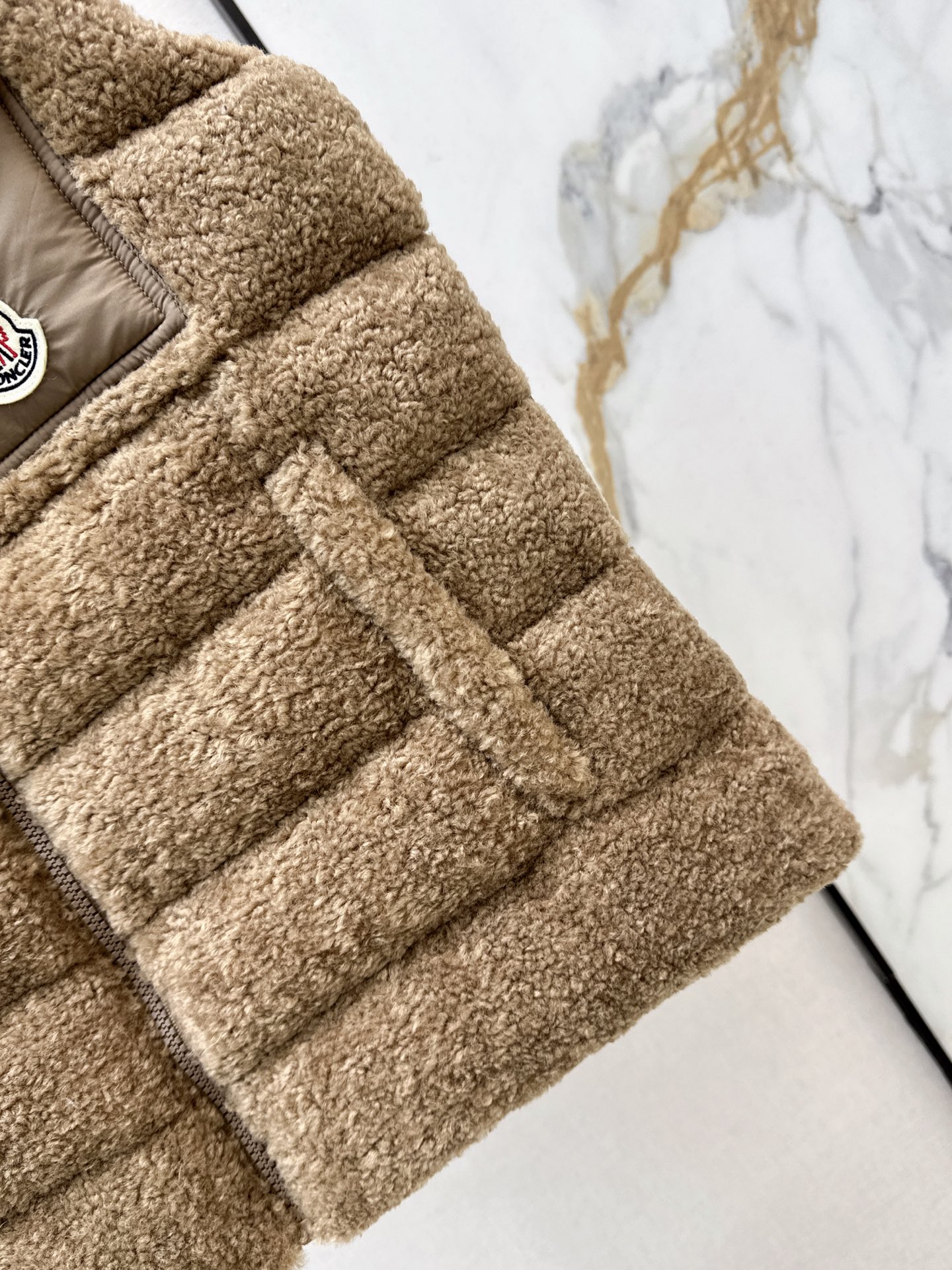 Monc 26fw shearling-fleece down vest