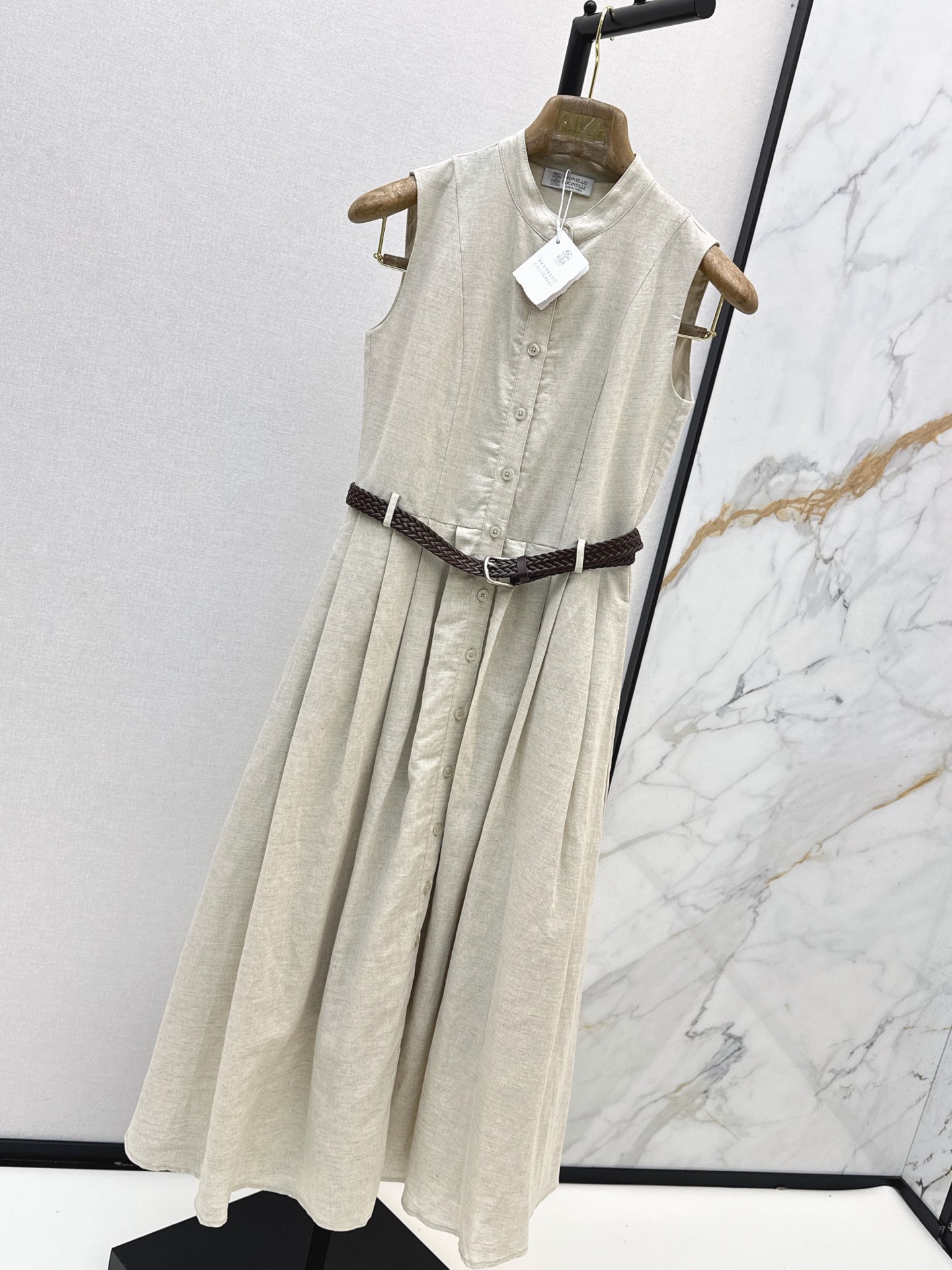 Brun 26ss sleeveless linen dress