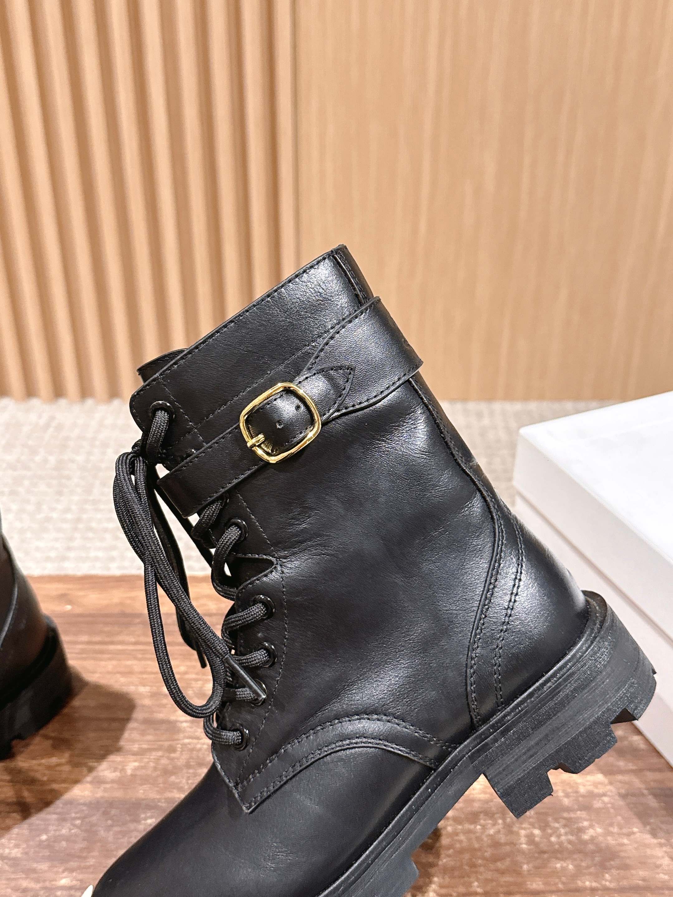 Celi 25fw combat boots