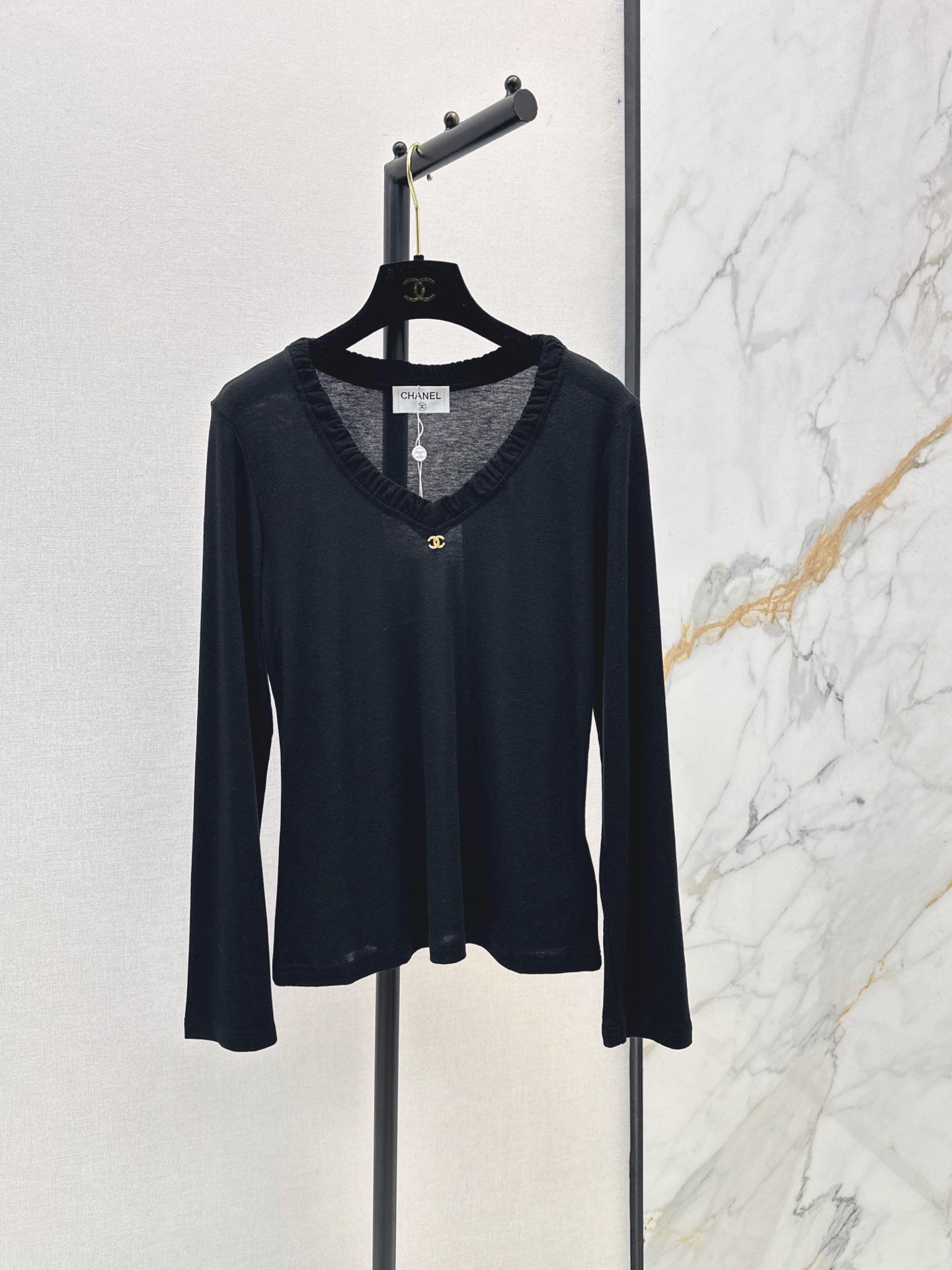 Chan 26fw ruffle basic tee