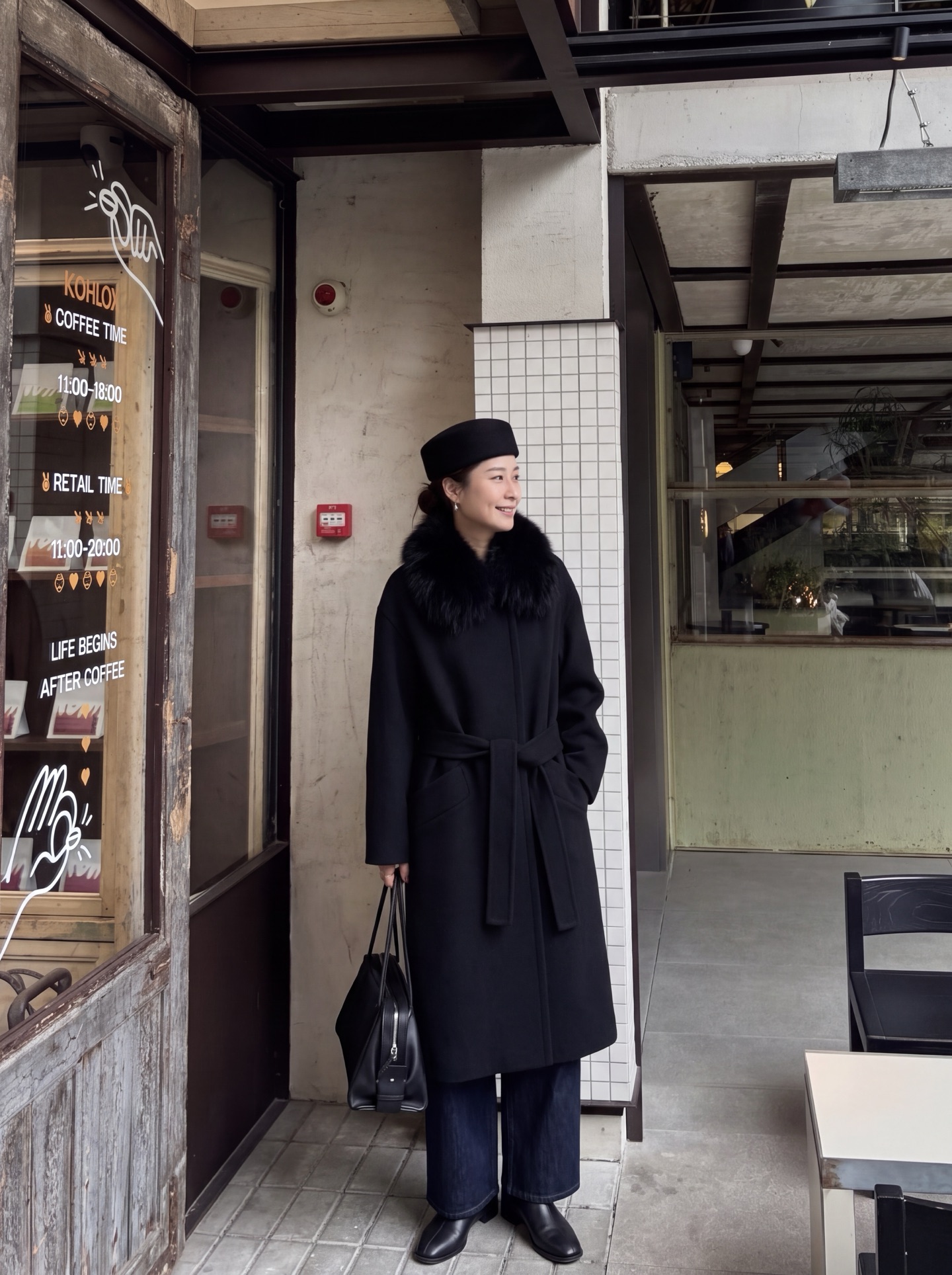 Fen 26fw fur-trim woolen overcoats