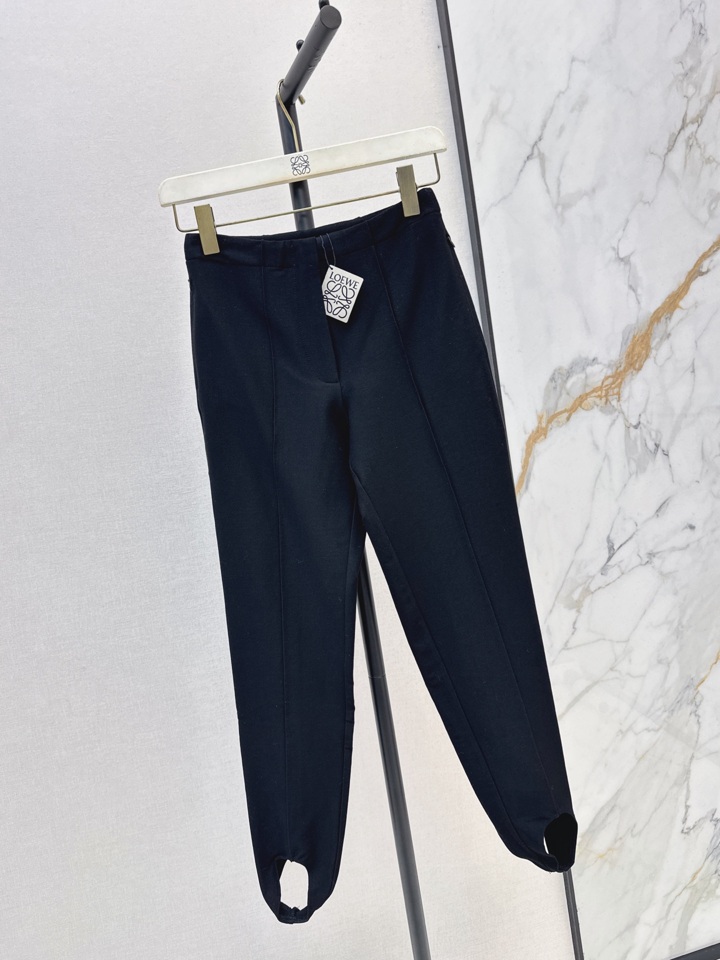 Loe 26fw stirrup pants
