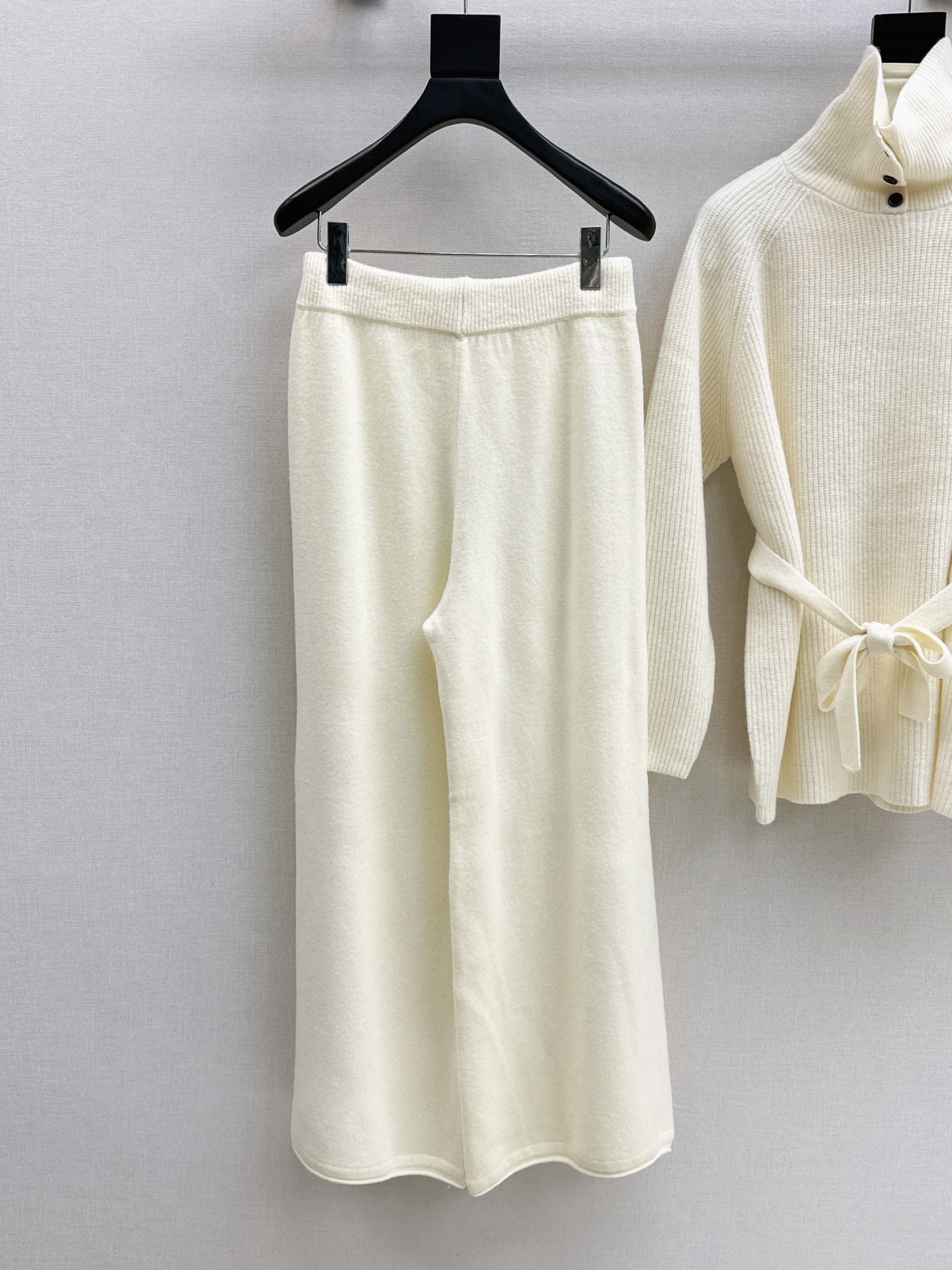 Her 26fw wool sweater pants sets