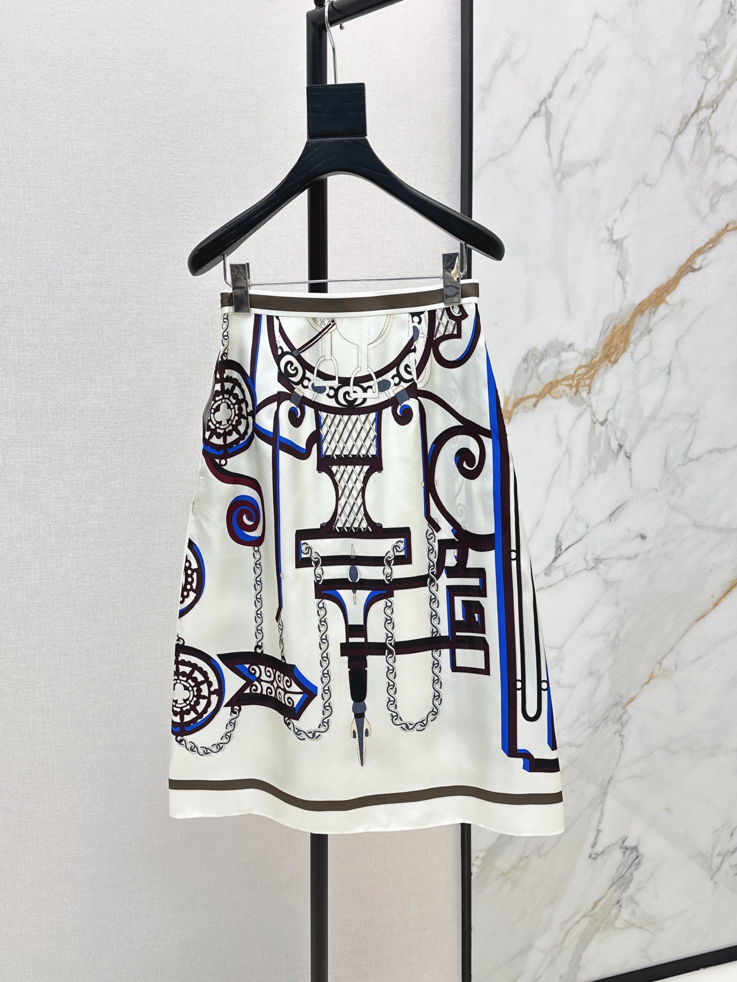 Her 26fw print silk skirt